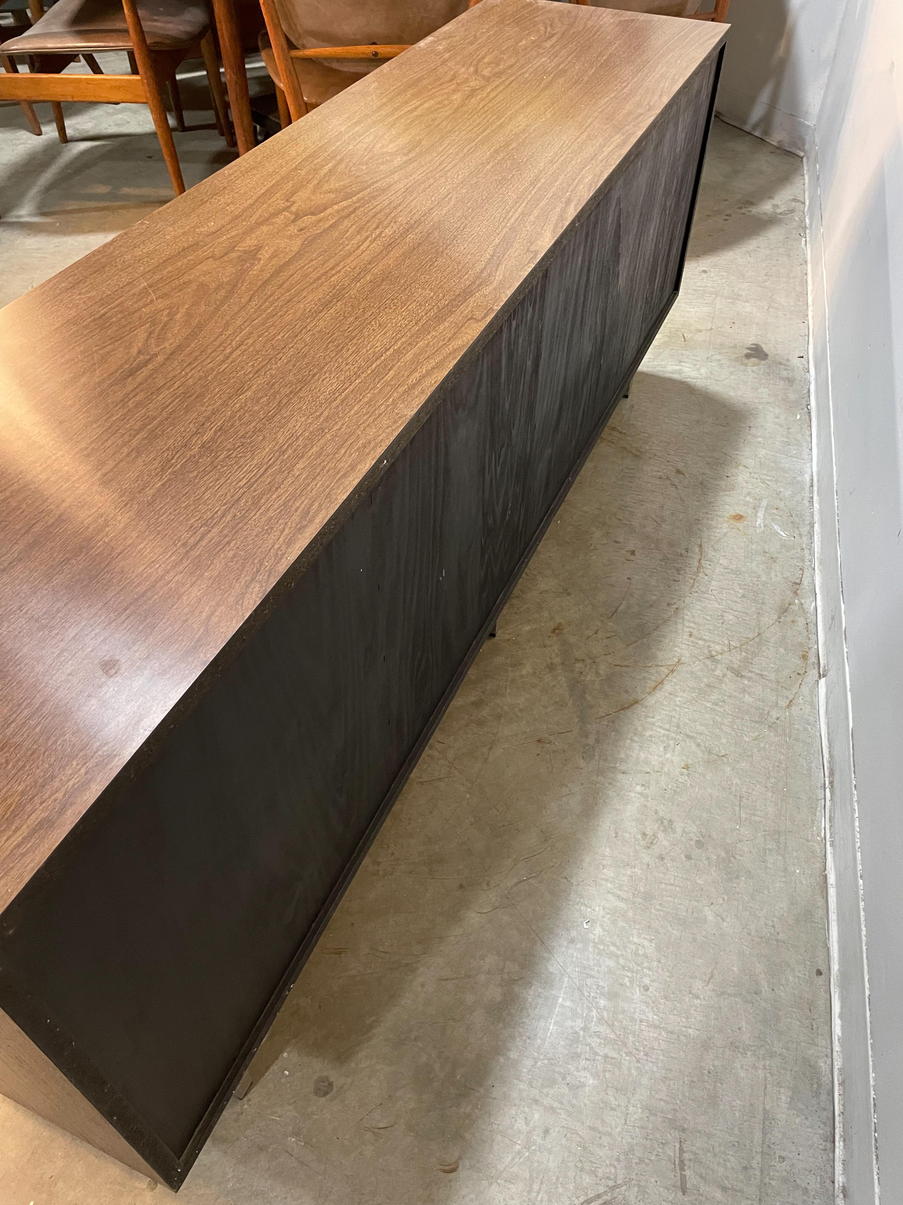 Florence Knoll Mid-Century Modern Credenza 4