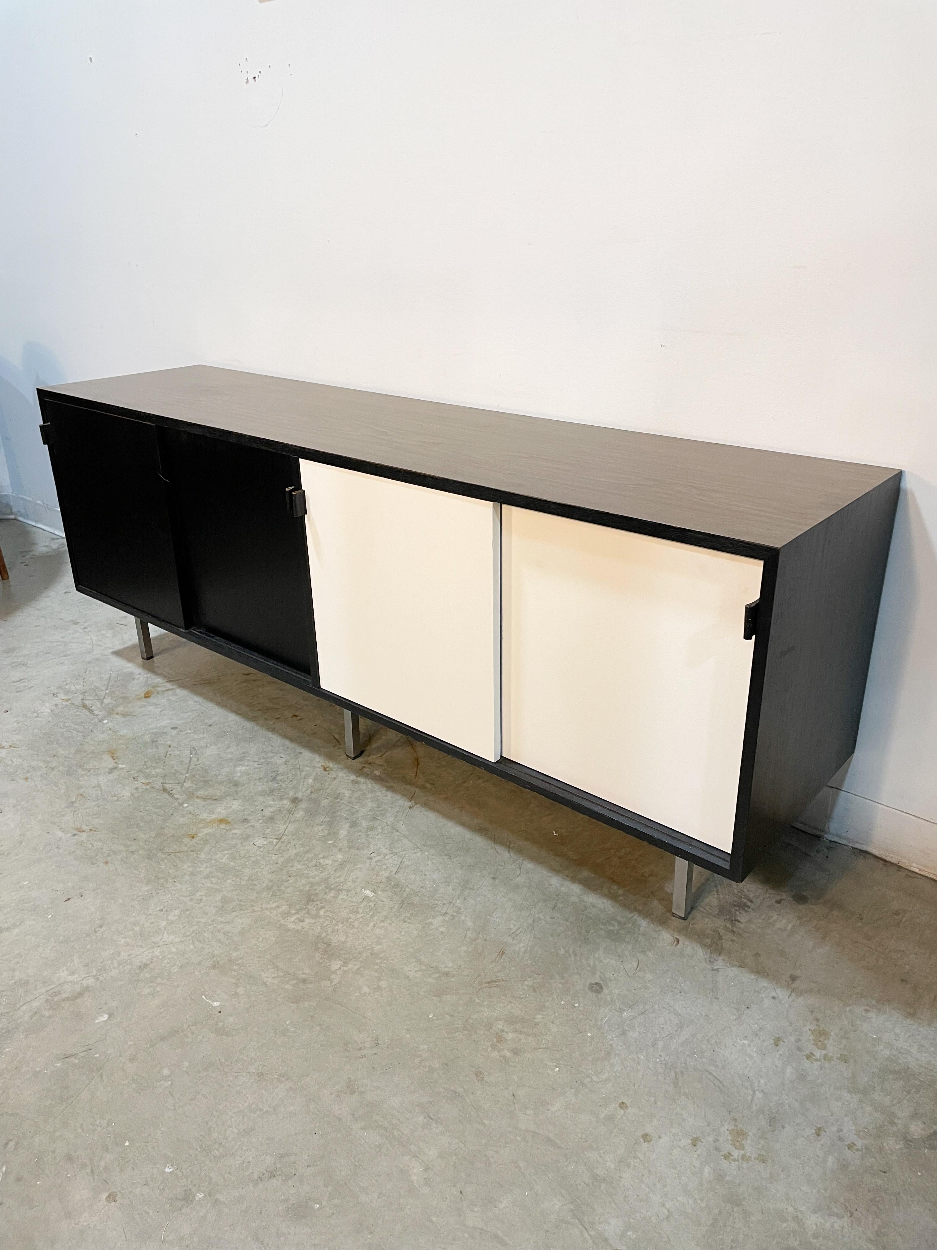 American Florence Knoll Mid-Century Modern Credenza