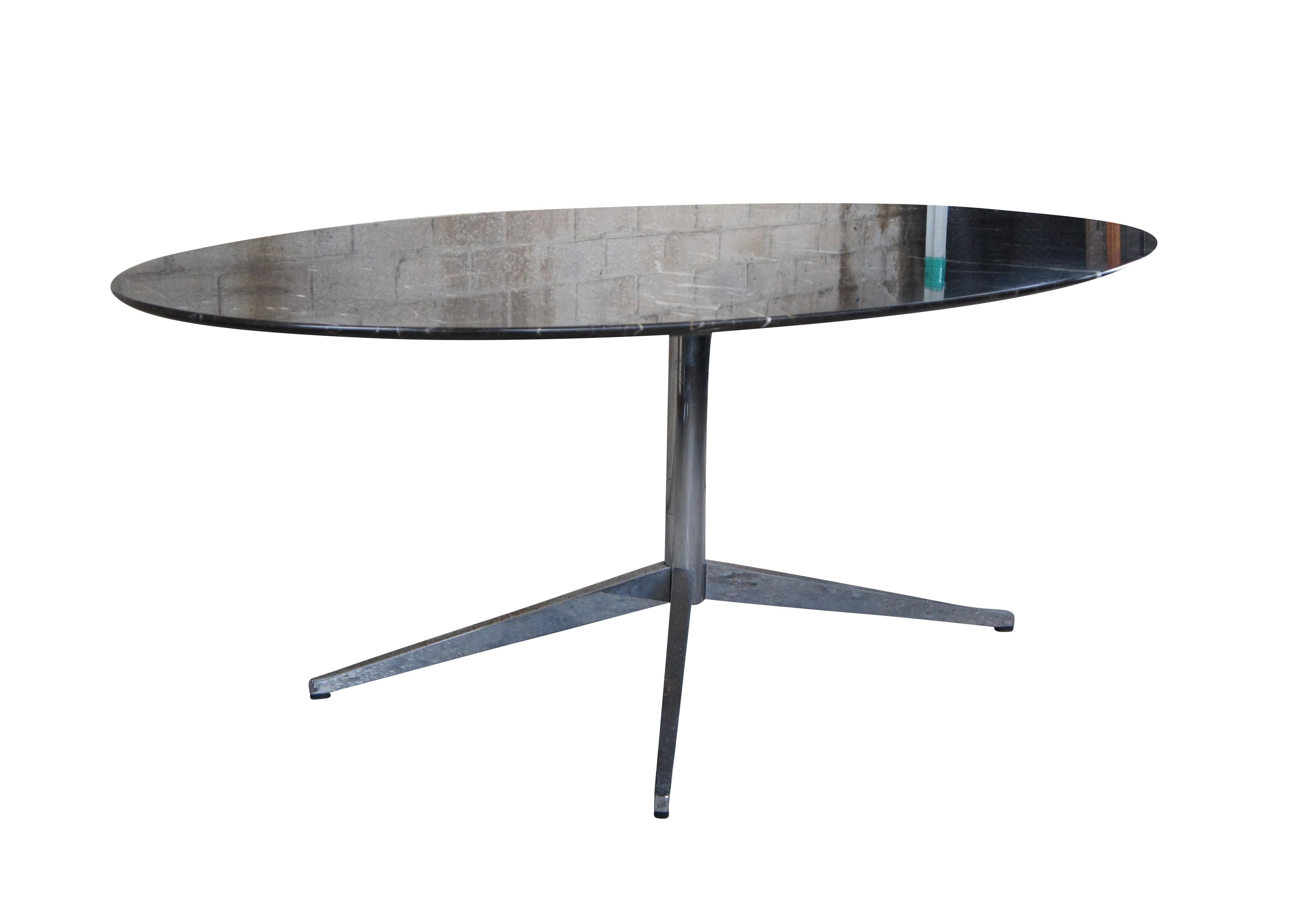 Florence Knoll Mid-Century Modern Oval Marble Top Chrome Dining Conference Table In Good Condition For Sale In Dayton, OH