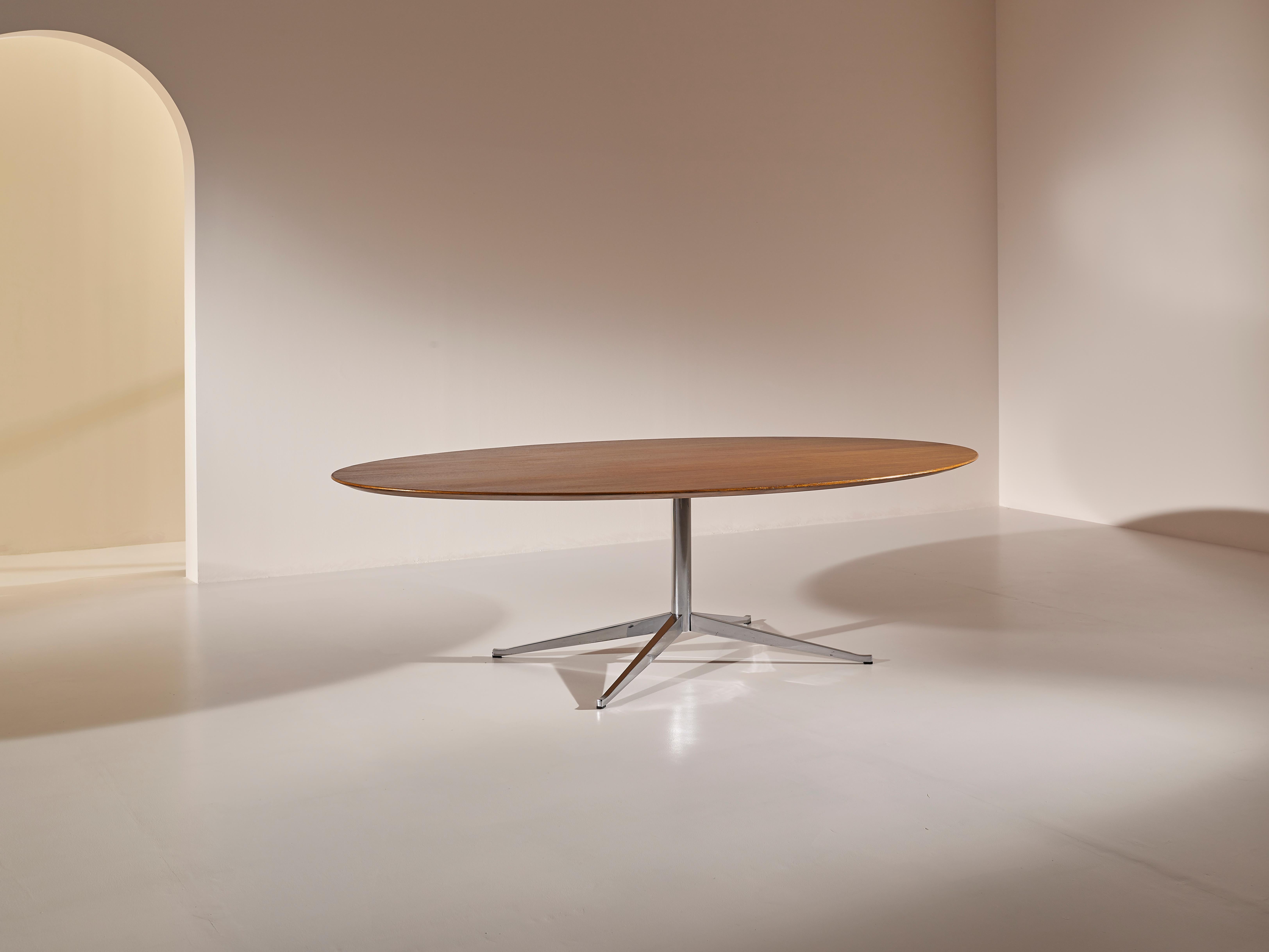 Metal  Florence Knoll Mid-Century Modern Oval Rosewood Table or Desk, 1960s