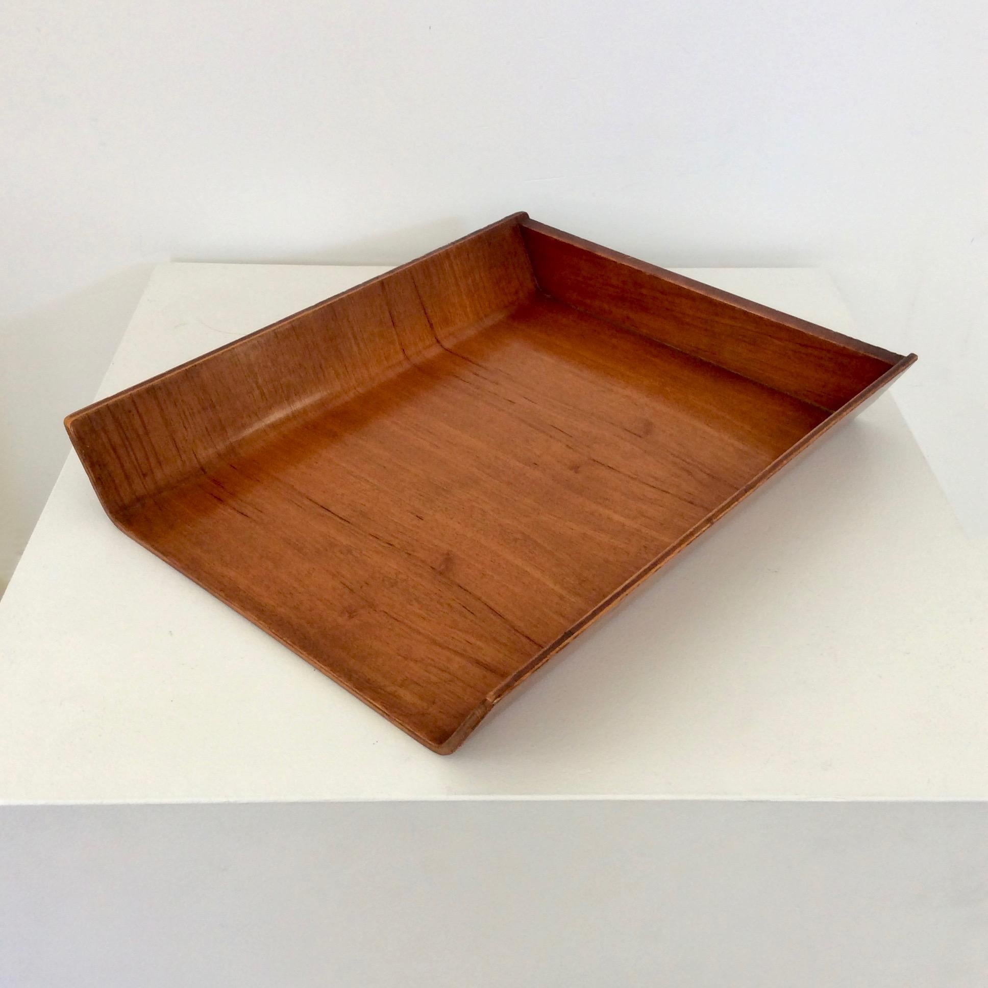 Florence Knoll Midcentury Plywood Tray, circa 1950, USA In Good Condition In Brussels, BE