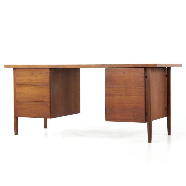Mid-Century Modern Florence Knoll Midcentury Walnut Executive Desk For Sale