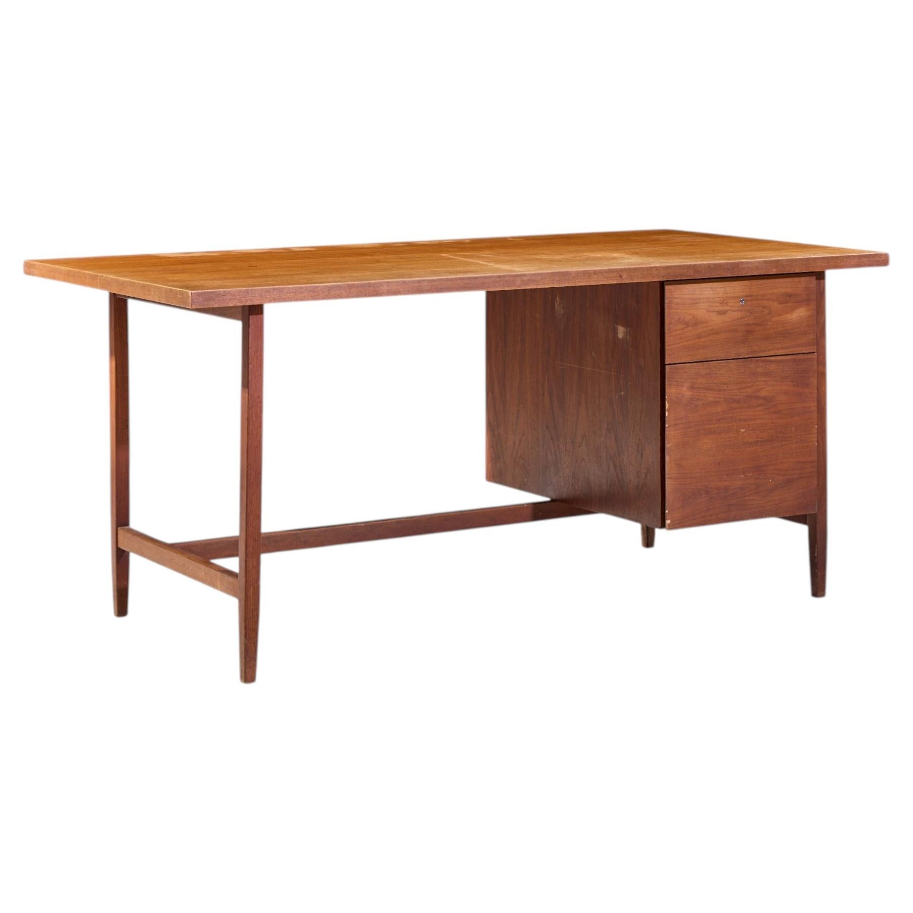 Florence Knoll Mid Century Walnut Executive Desk For Sale