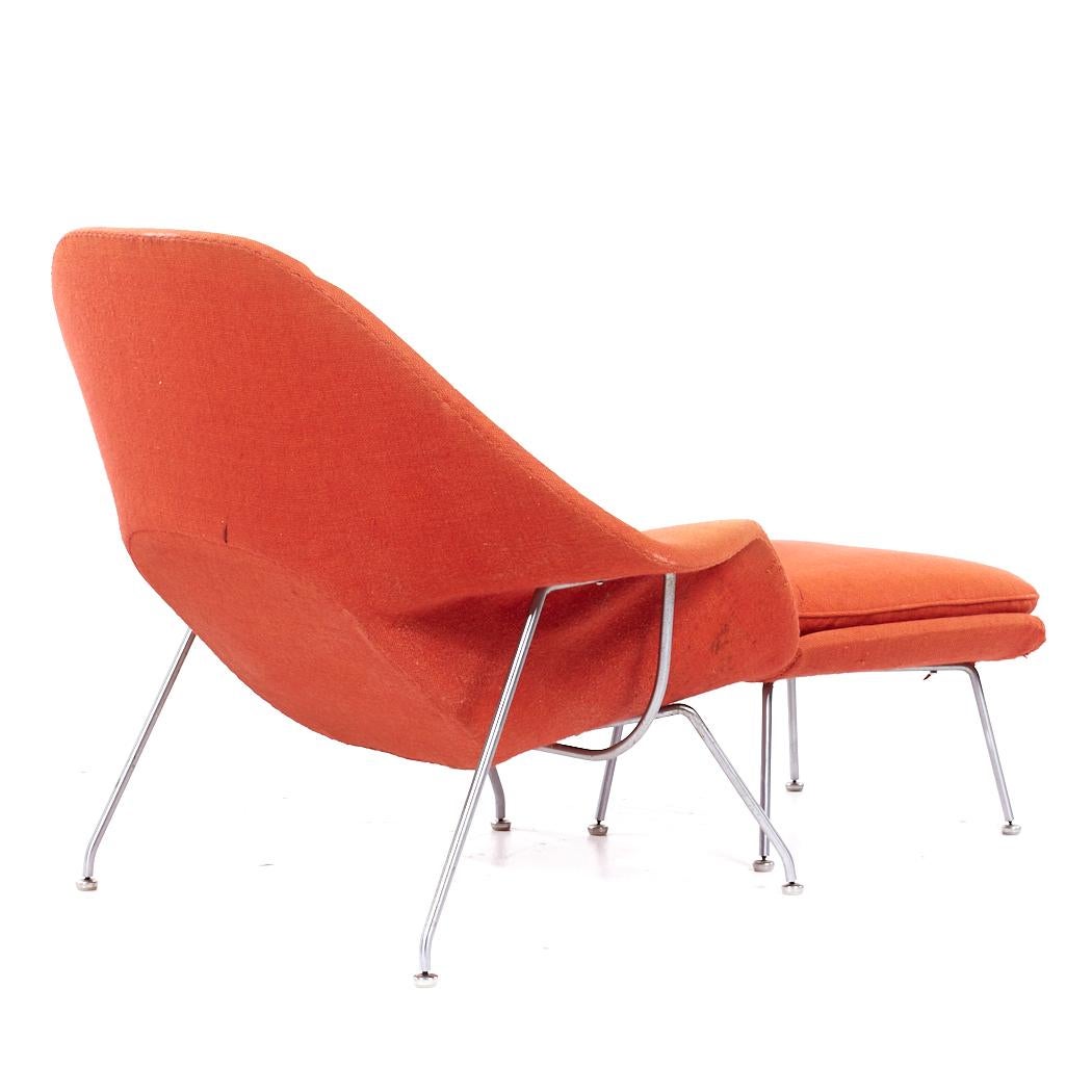 American Eero Saarinen for Knoll Mid Century Womb Chair with Ottoman For Sale