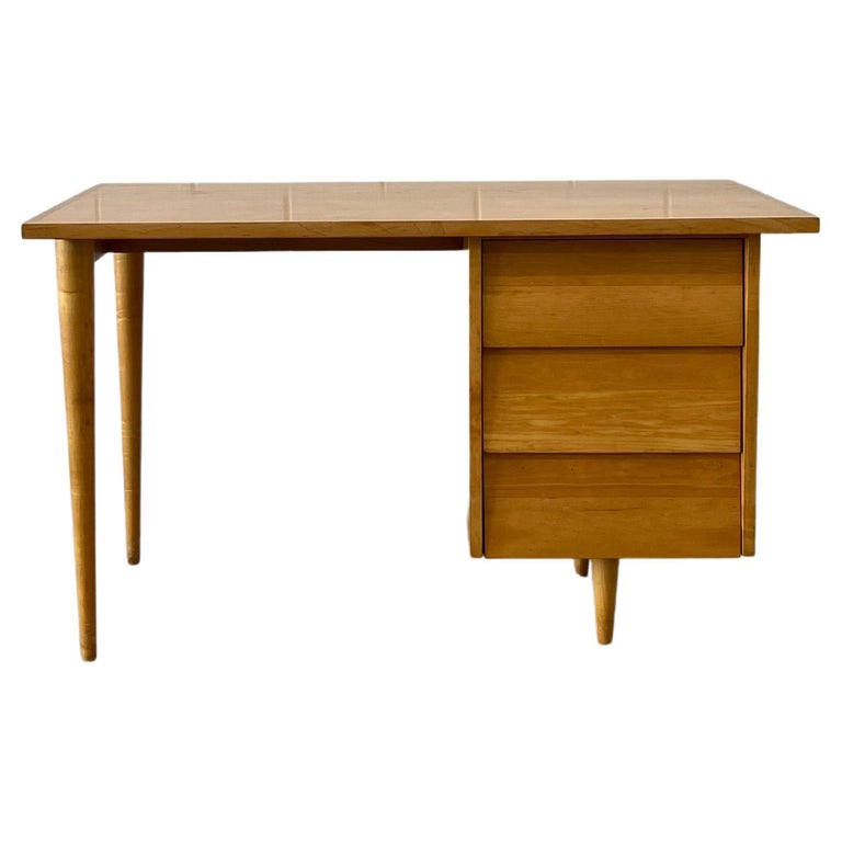 Florence Knoll Model 17 Desk For Sale at 1stDibs