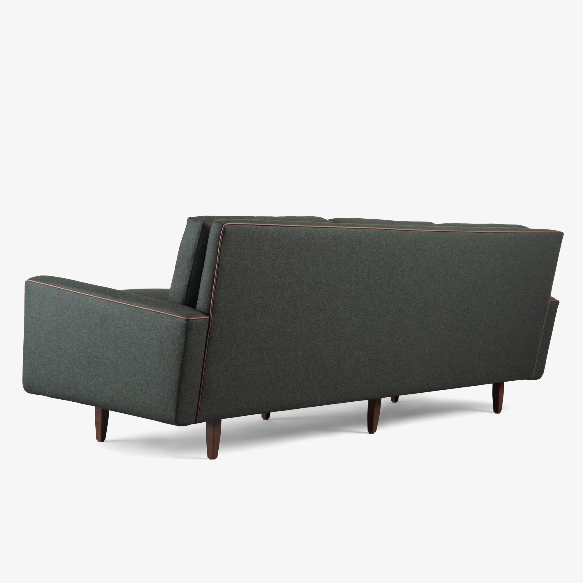 Canapé « Modèle 26 » Florence Knoll en laine britannique vert forêt et passepoil en cuir en vente 5