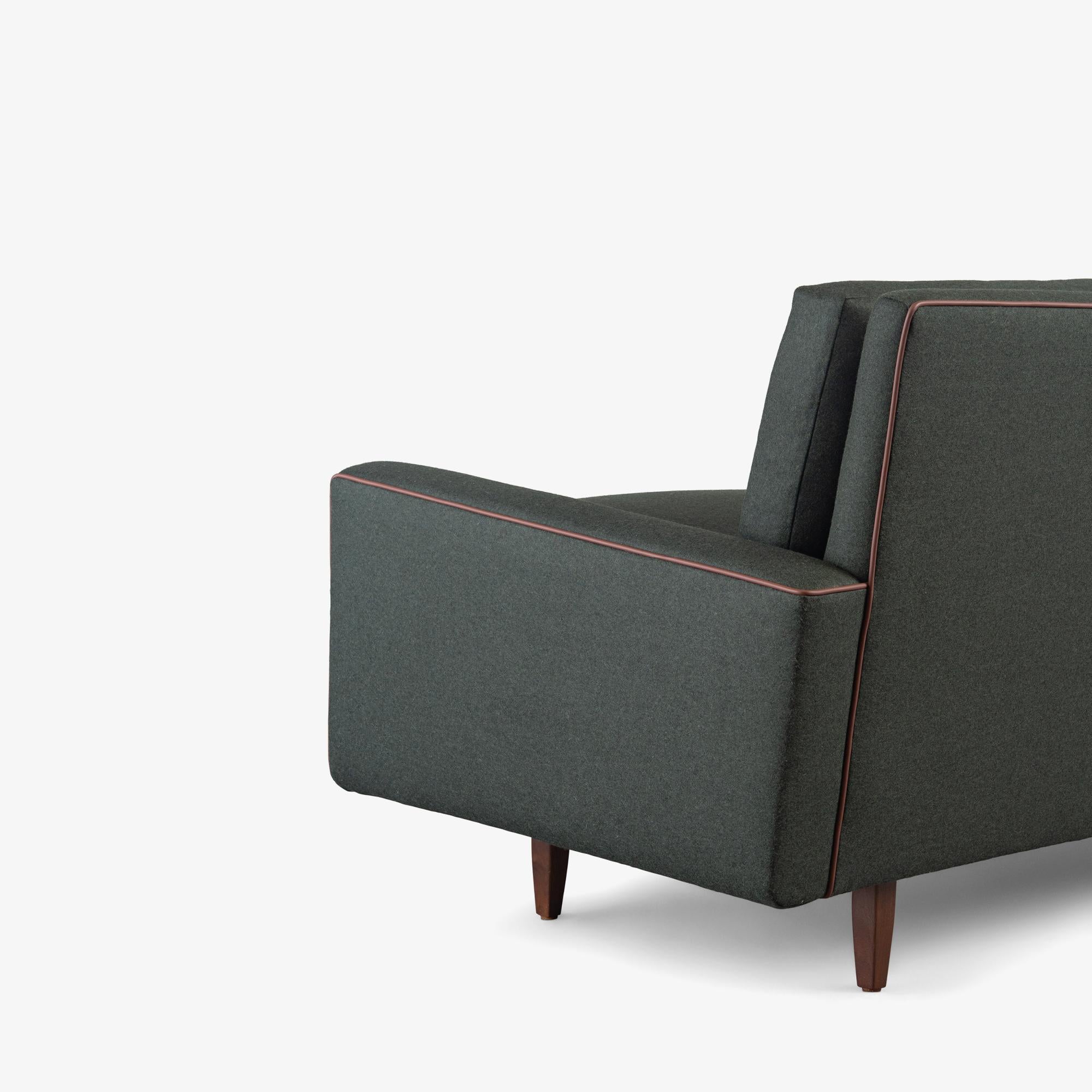 Canapé « Modèle 26 » Florence Knoll en laine britannique vert forêt et passepoil en cuir en vente 6
