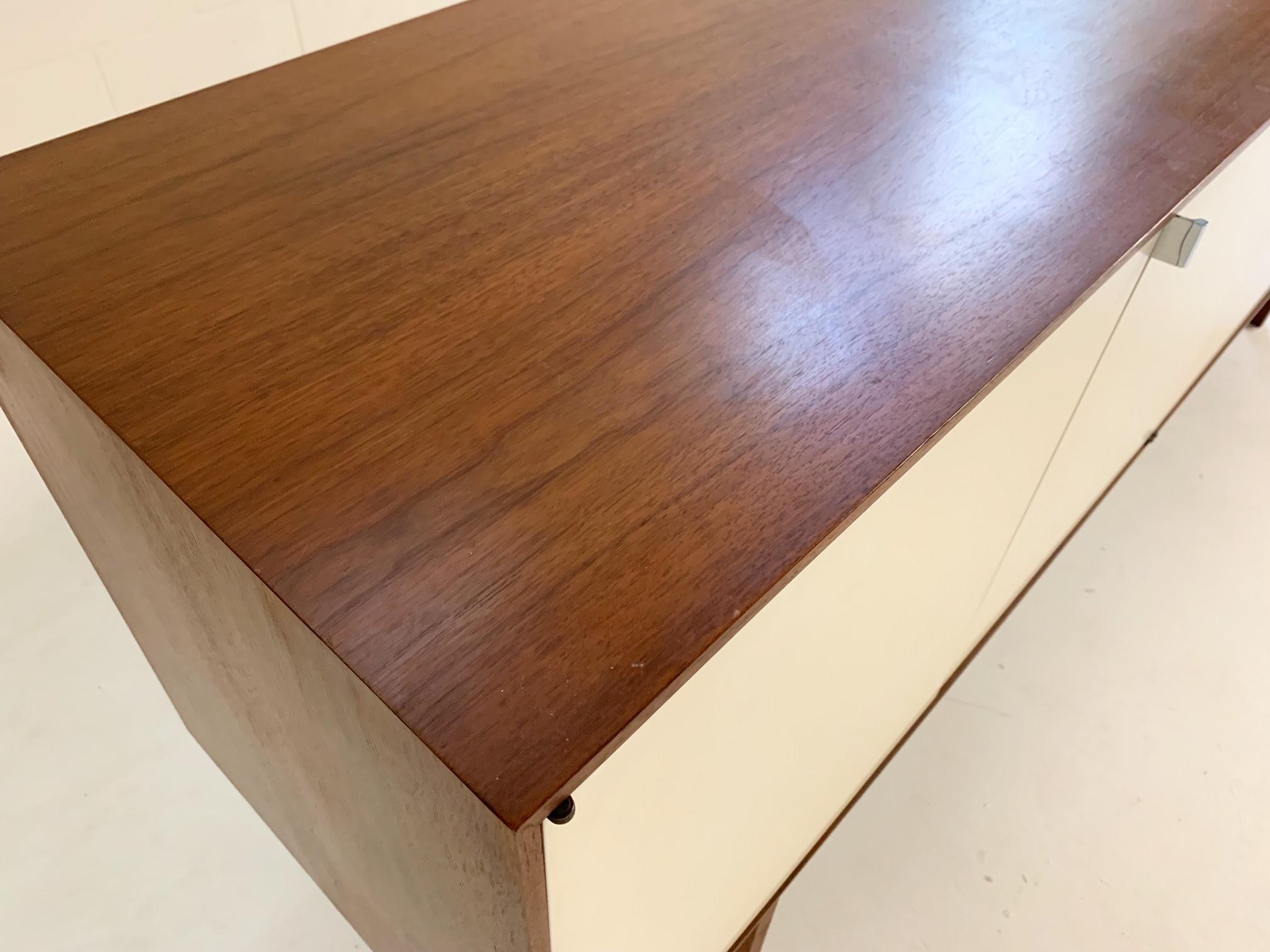 Florence Knoll Model 541 Cabinet In Good Condition In SAINT LOUIS, MO