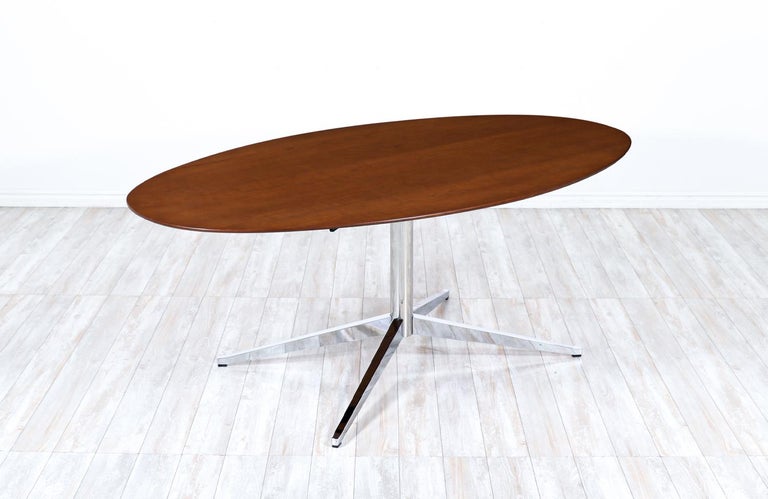 American Florence Knoll Oval Desk / Dining Table for Knoll Inc. For Sale
