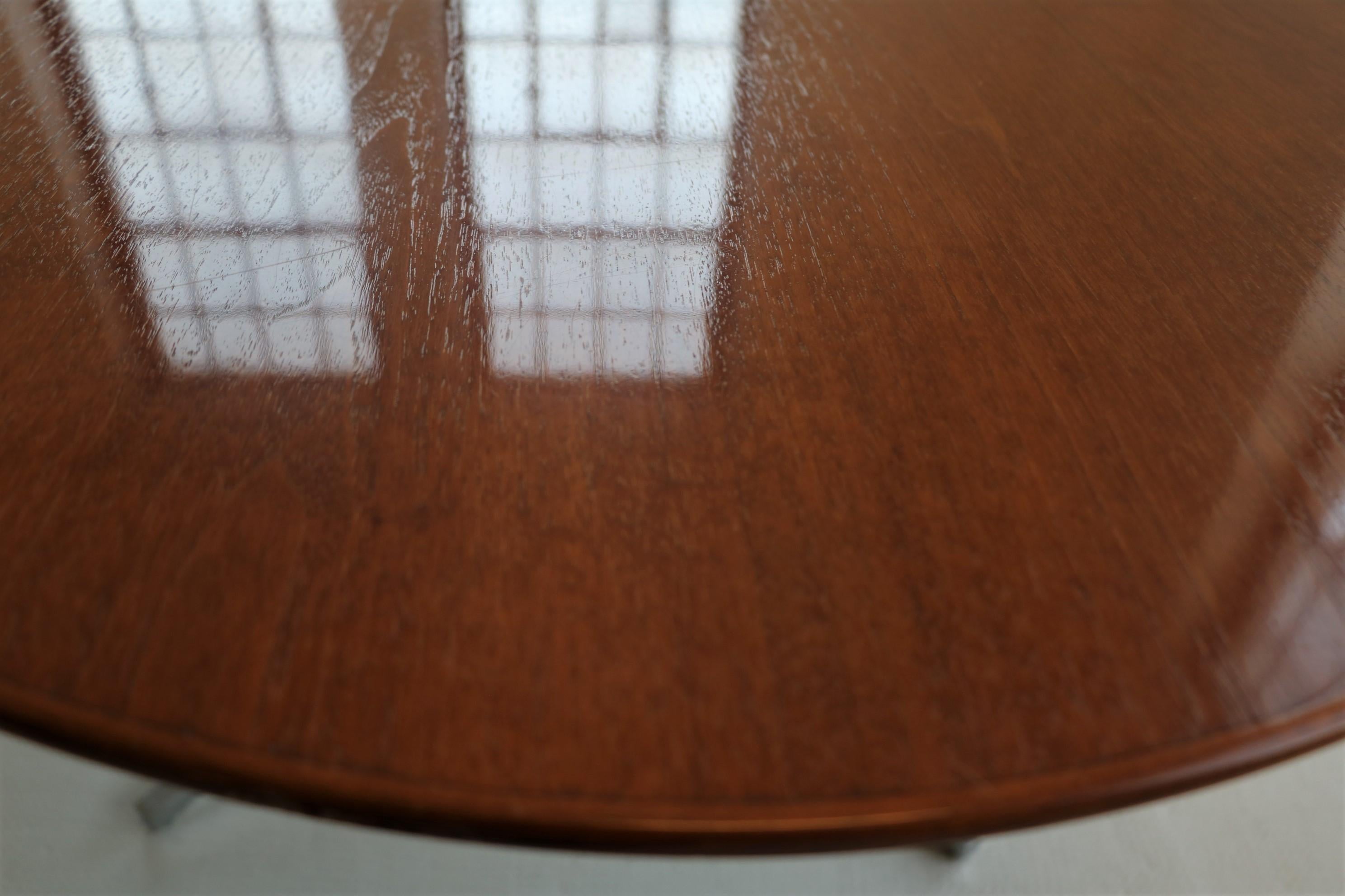 German Oval dining table by Florence Knoll for Knoll International For Sale