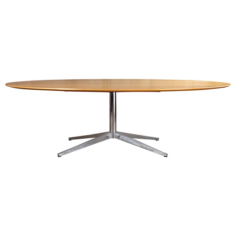 Florence Knoll Oval Dining Table For Sale at 1stDibs