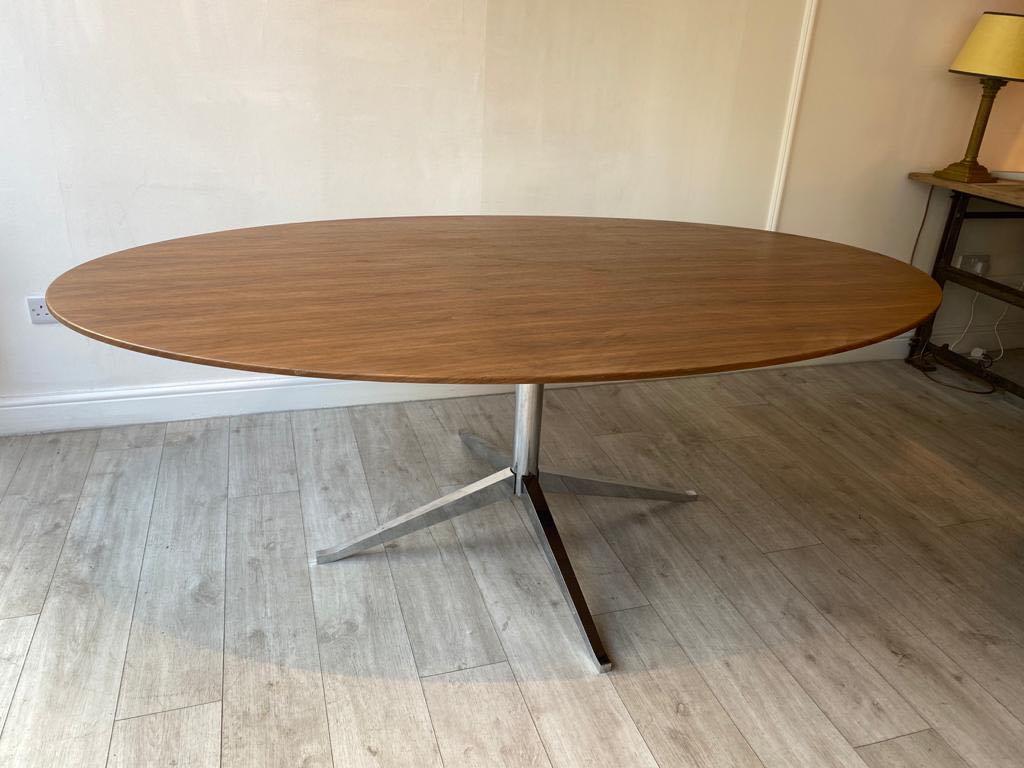 Central American Florence Knoll Oval Dining Table Walnut