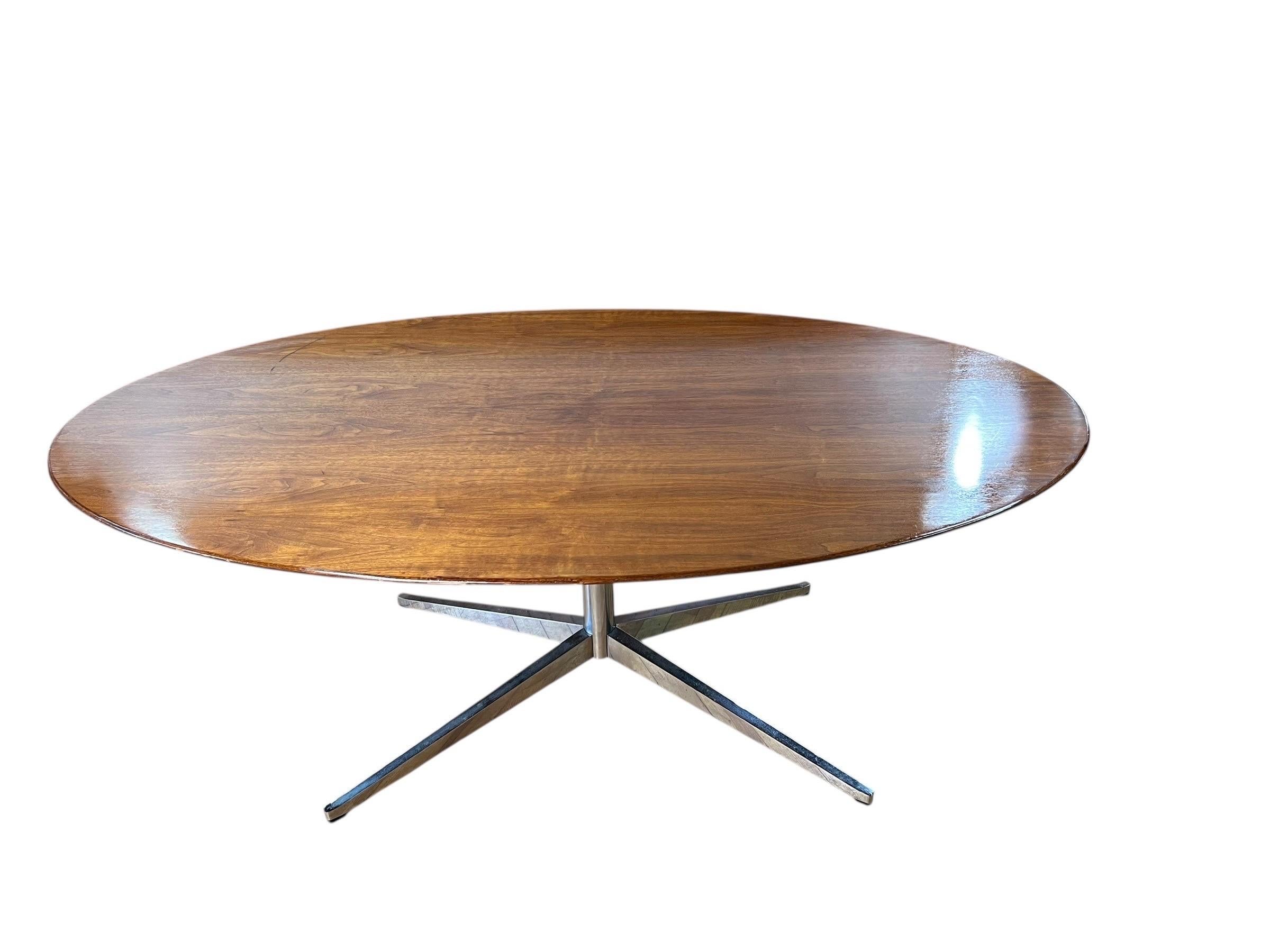 Florence Knoll Oval Tisch Schreibtisch 1960er Jahre im Zustand „Gut“ im Angebot in Esperance, NY