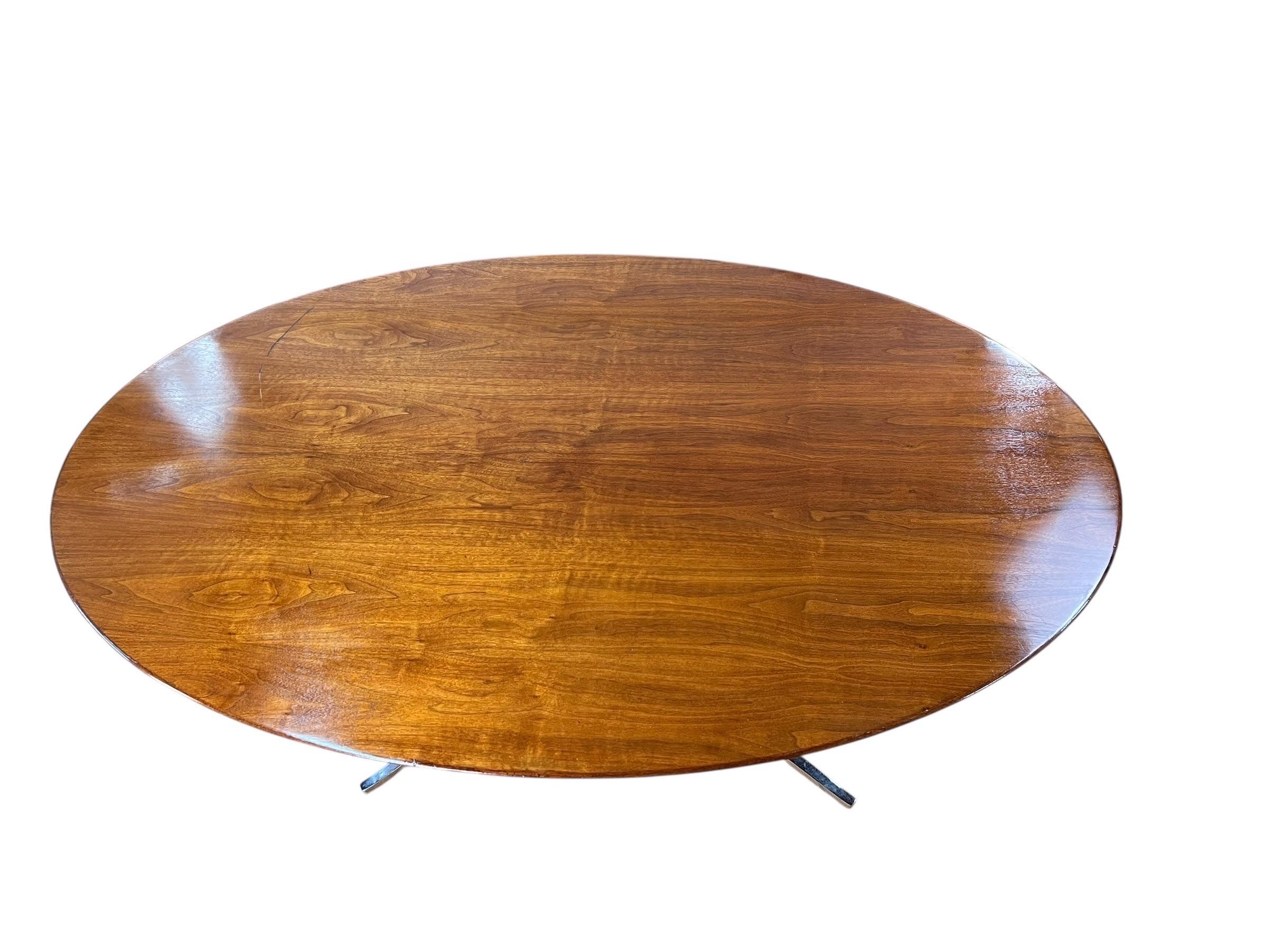 Florence Knoll Oval Tisch Schreibtisch 1960er Jahre (Mitte des 20. Jahrhunderts) im Angebot