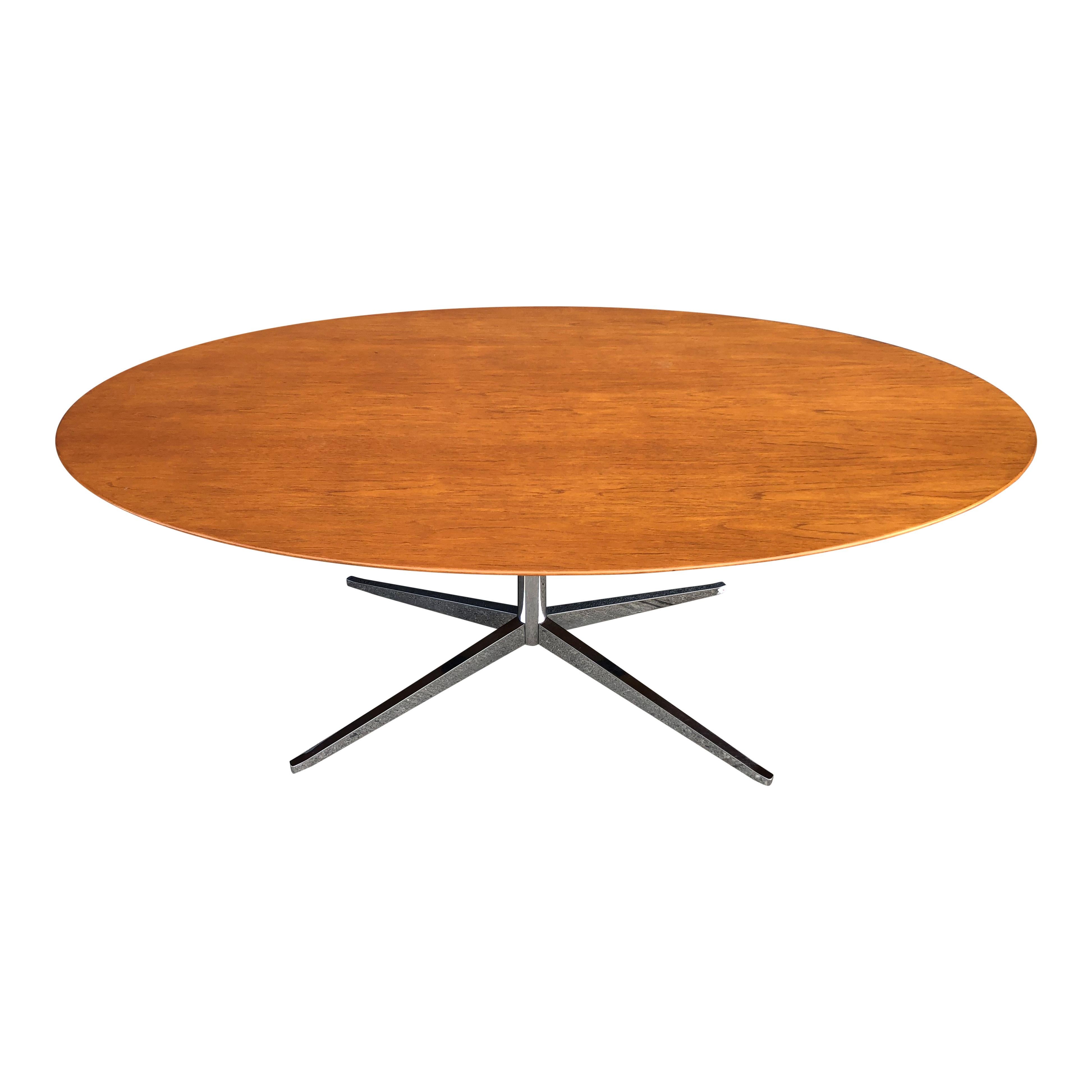 Mid-Century Modern Florence Knoll Oval Table Desk in Walnut