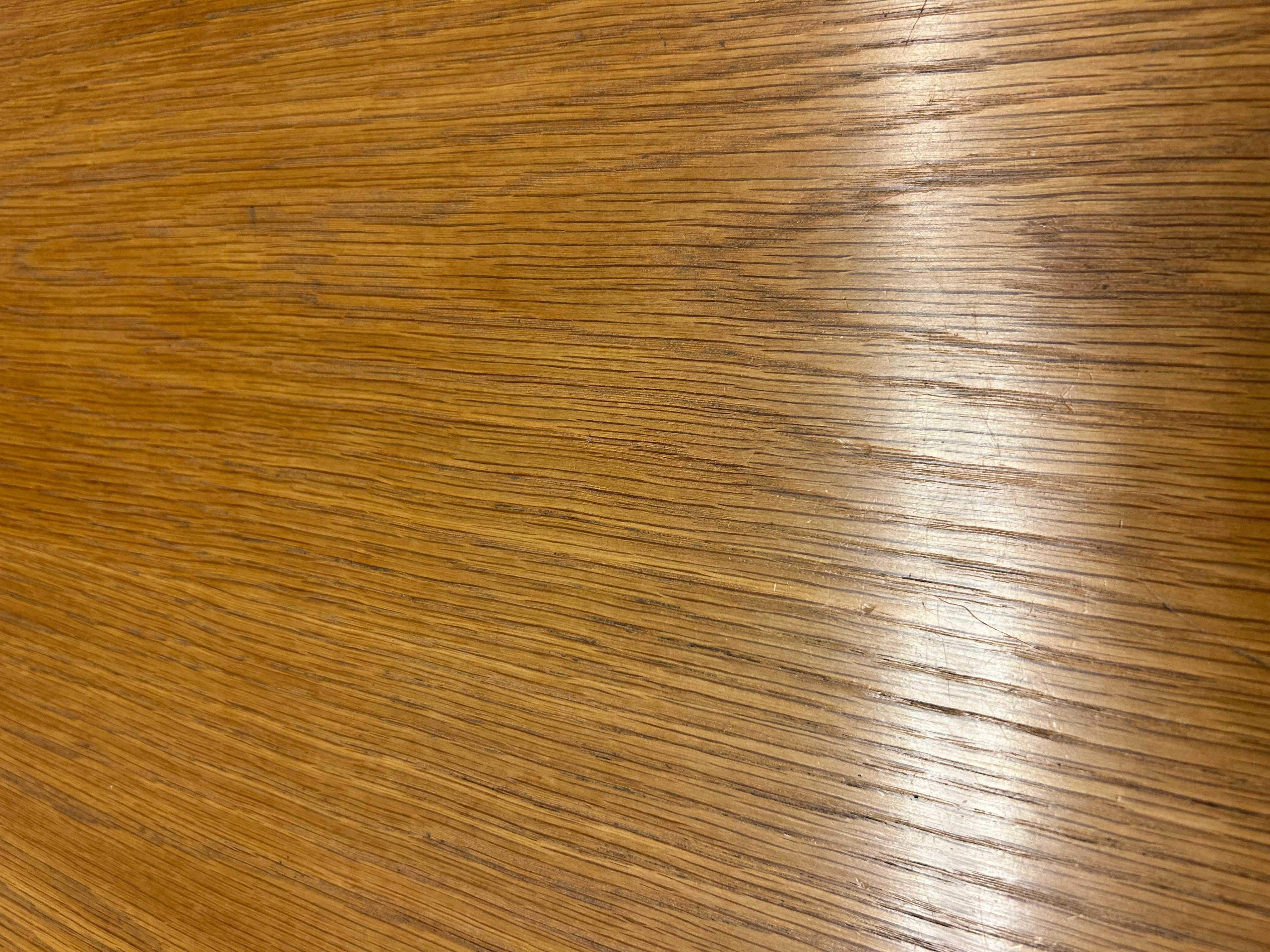 Table de salle à manger ou bureau ovale Florence Knoll avec base chromée à 4 étoiles Bon état - En vente à Wilton, CT