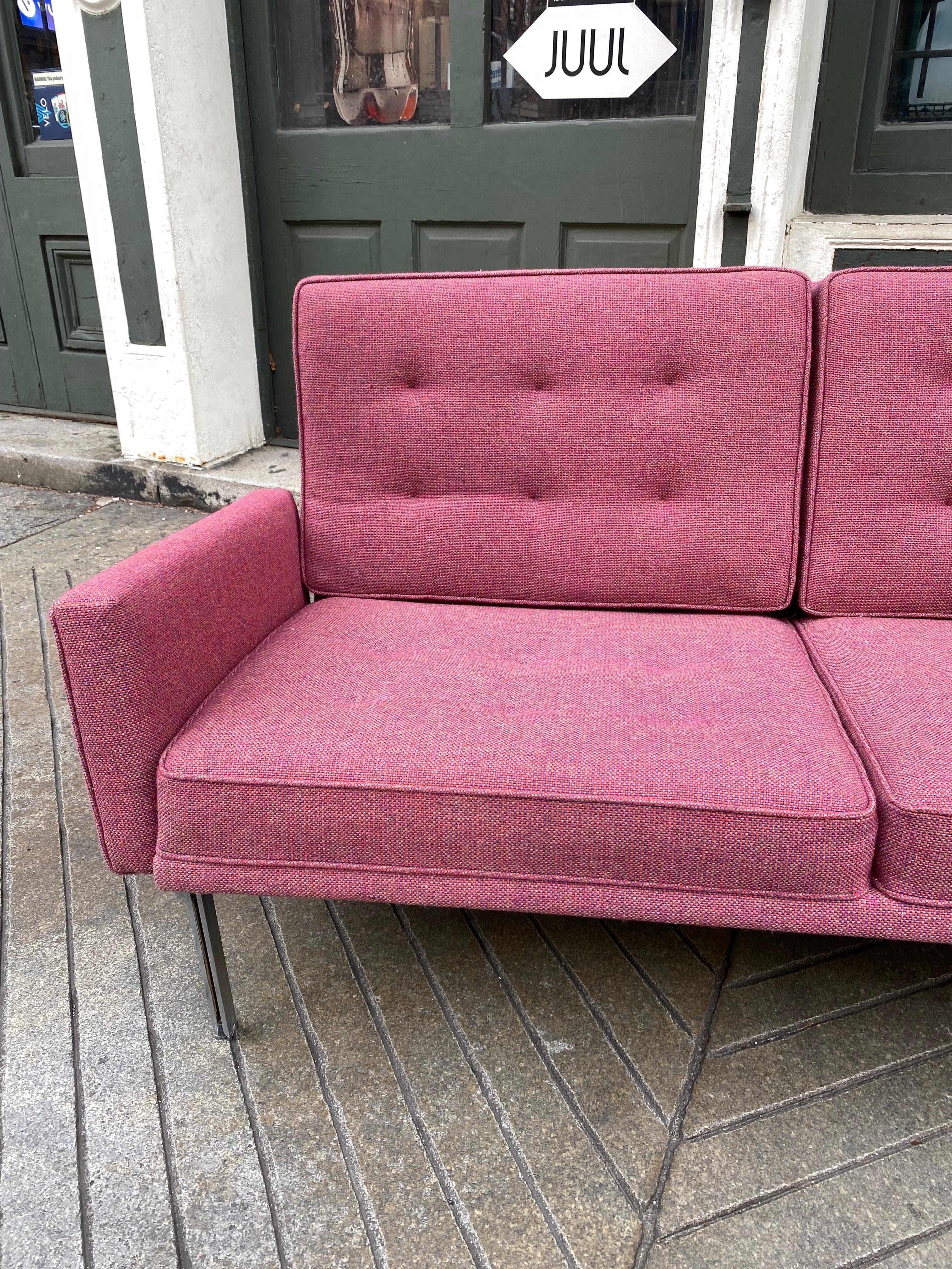 Paralleles Bar-Sofa von Florence Knoll für Knoll im Angebot 5