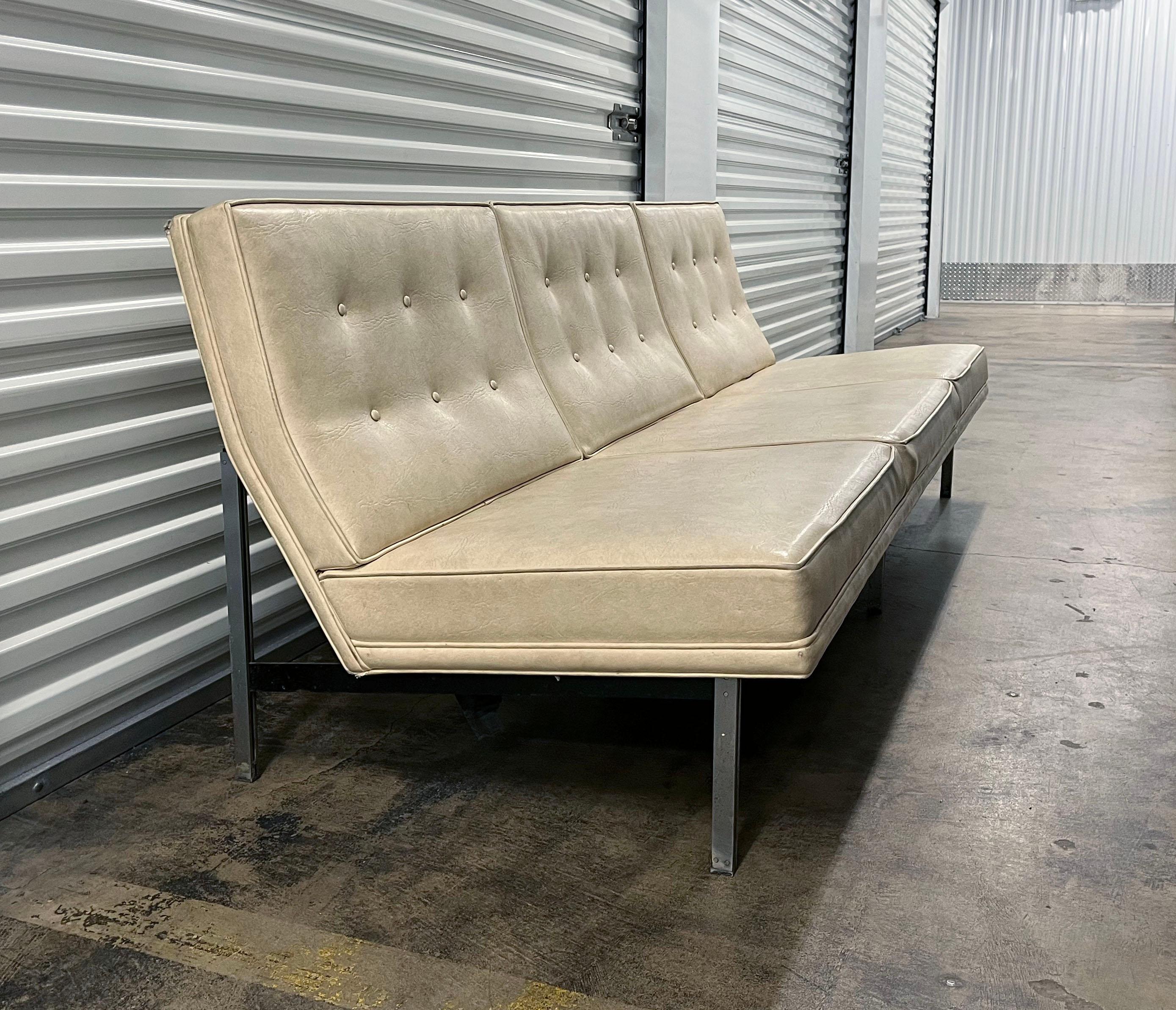 Américain Canapé de bar parallèle Florence Knoll en vente