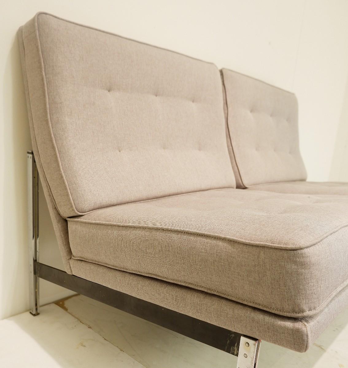 Mid-Century Modern Florence Knoll Parallel Bar System Settee, 1970s, New Upholstery