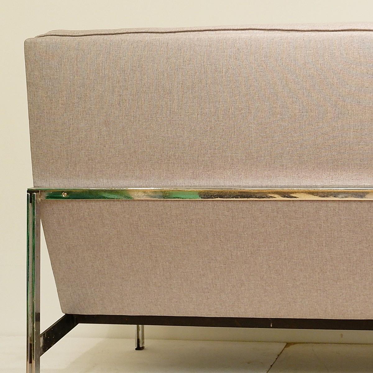 Late 20th Century Florence Knoll Parallel Bar System Settee, 1970s, New Upholstery