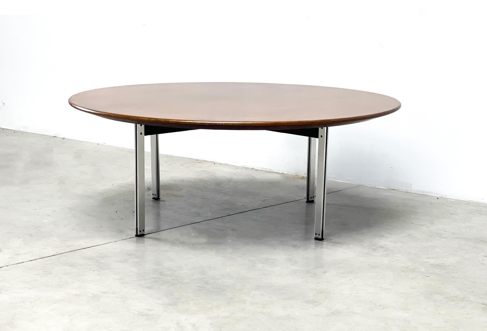 Late 20th Century Florence Knoll Parallel coffee table