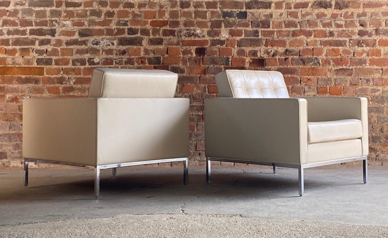 Florence Knoll Relax Leather Armchairs 1-Place Pair by Knoll Studio, USA 2