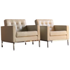 Florence Knoll Relax Leather Armchairs 1-Place Pair by Knoll Studio, USA