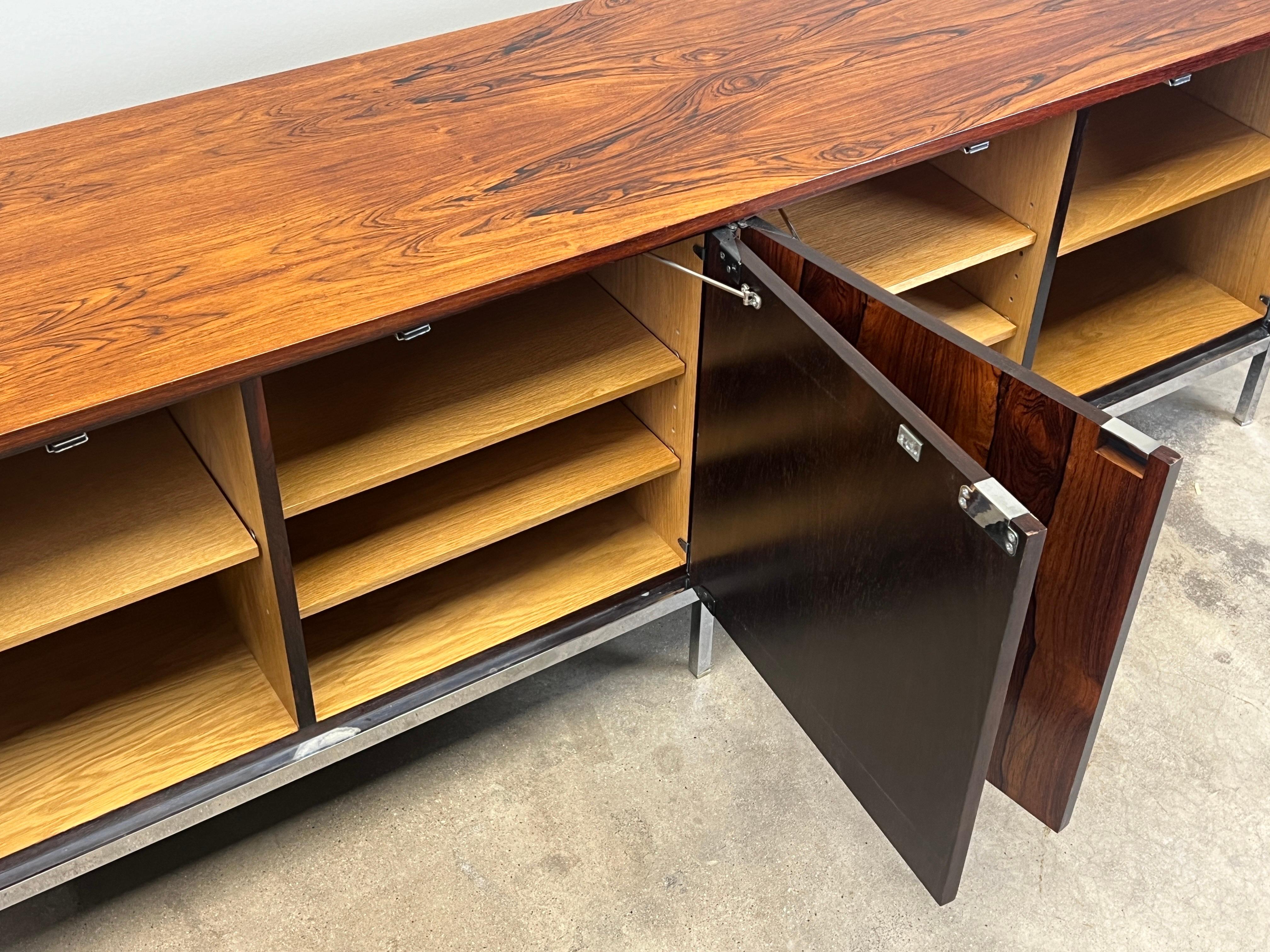 Credenza in palissandro Florence Knoll in vendita 1