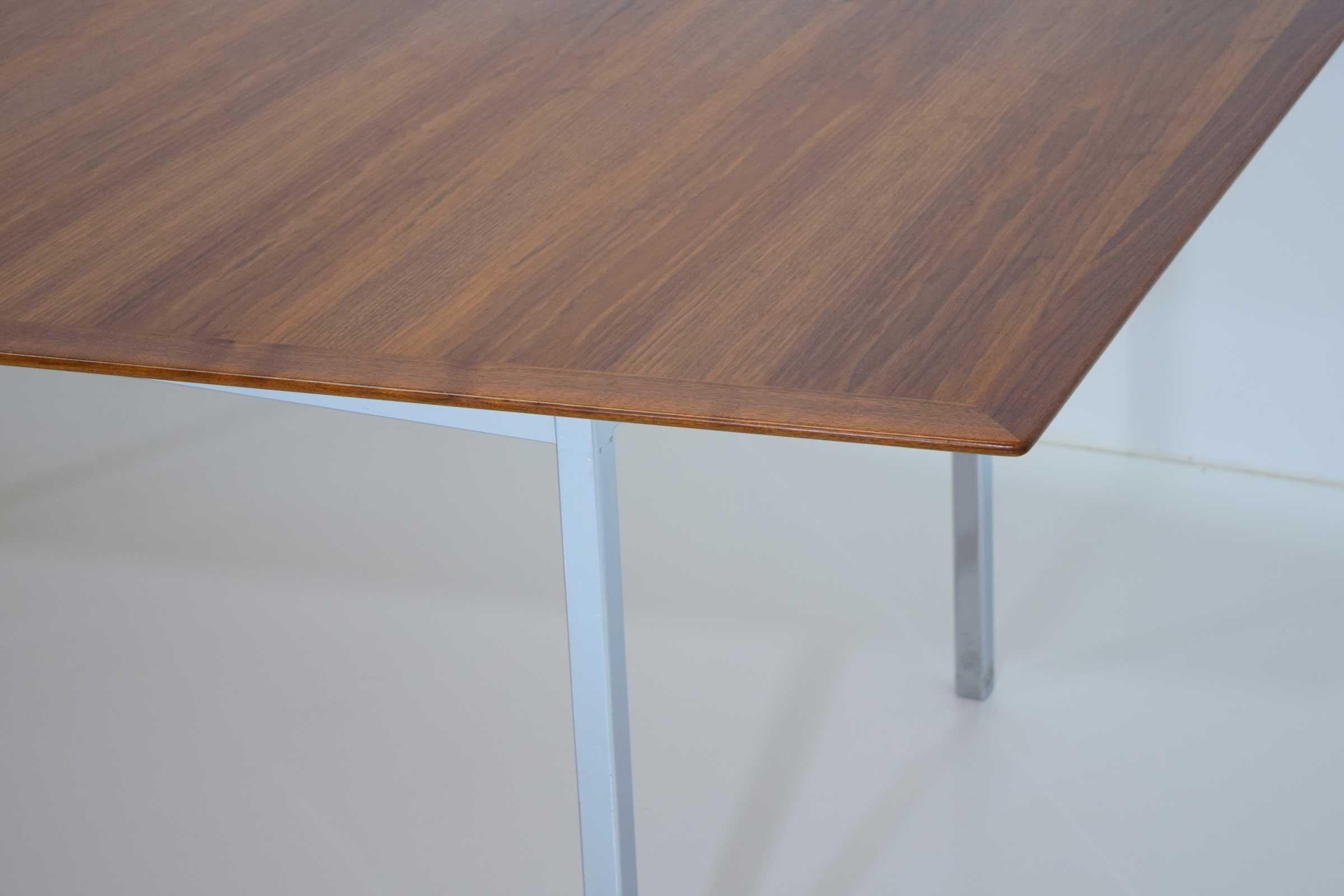 Florence Knoll Rosewood Dining or Conference Table In Good Condition In Dallas, TX