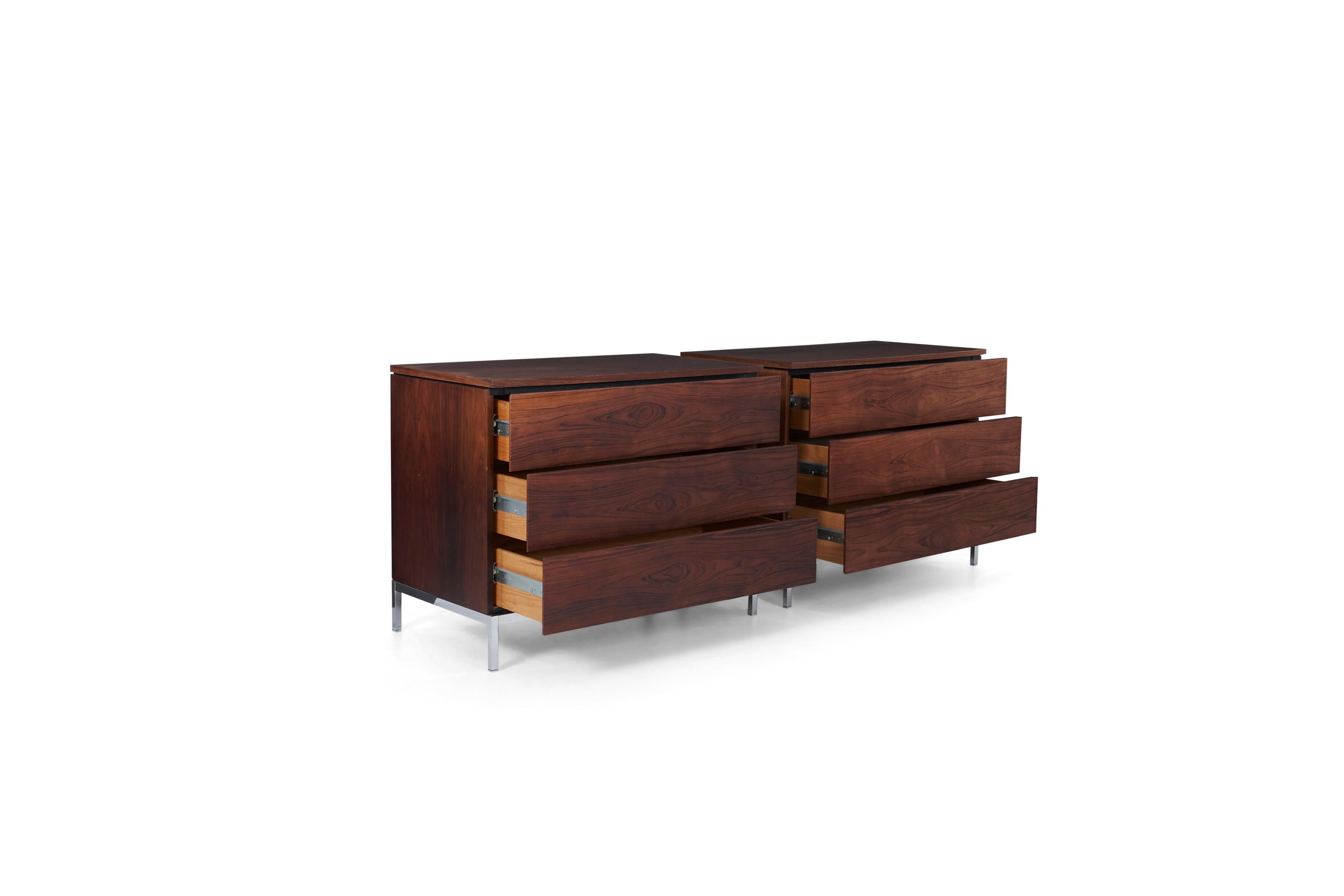 Florence Knoll Rosewood Dressers In Good Condition In Chicago, IL