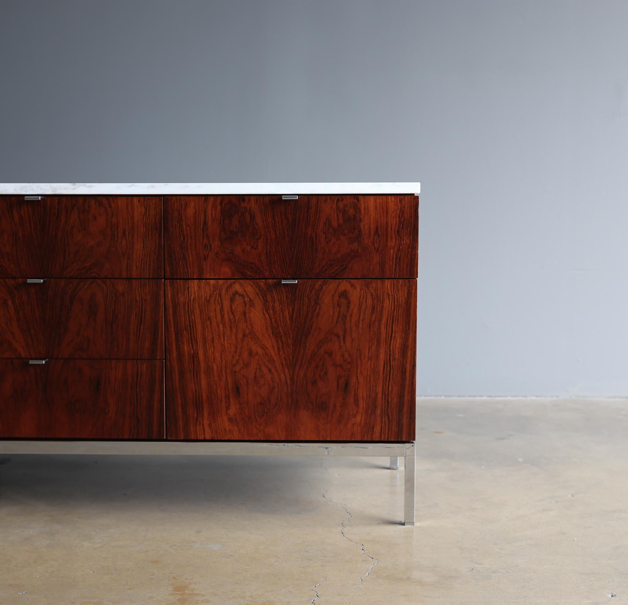 Florence Knoll Rosewood & Marble Credenza / Welton Becket & Associates Office In Good Condition In Costa Mesa, CA