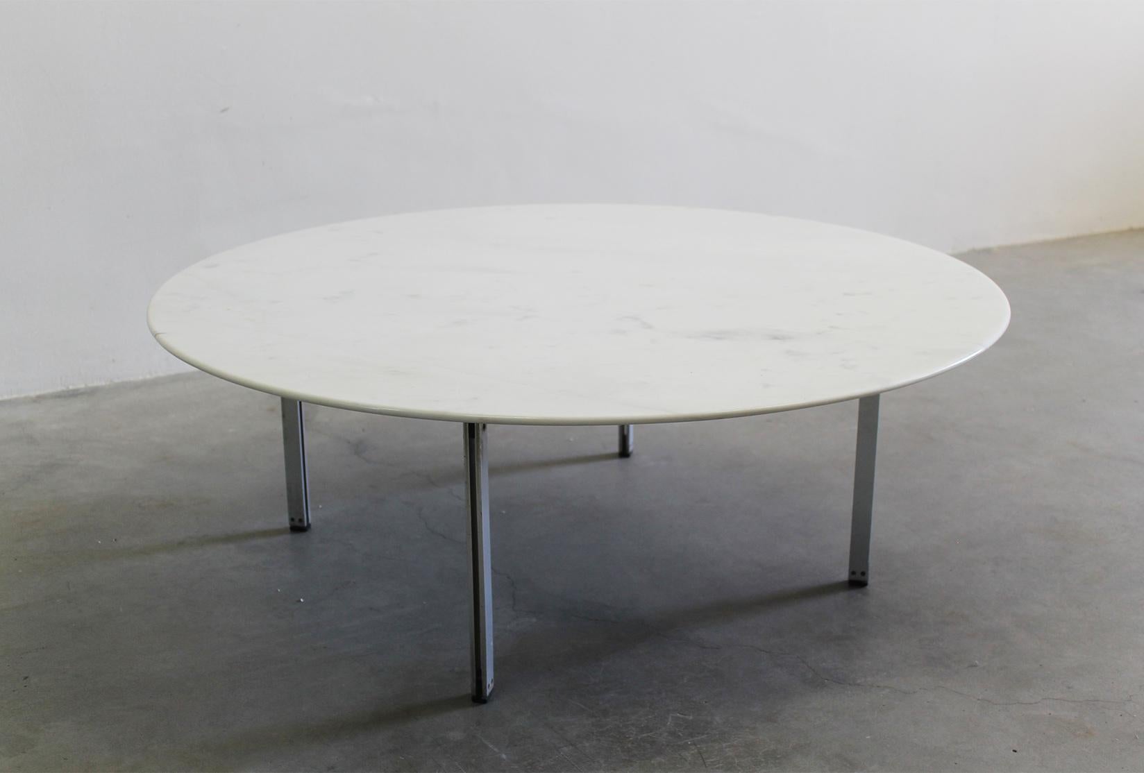 Autre Table basse ronde en marbre White et métal Florence Knoll Italie des années 50 en vente