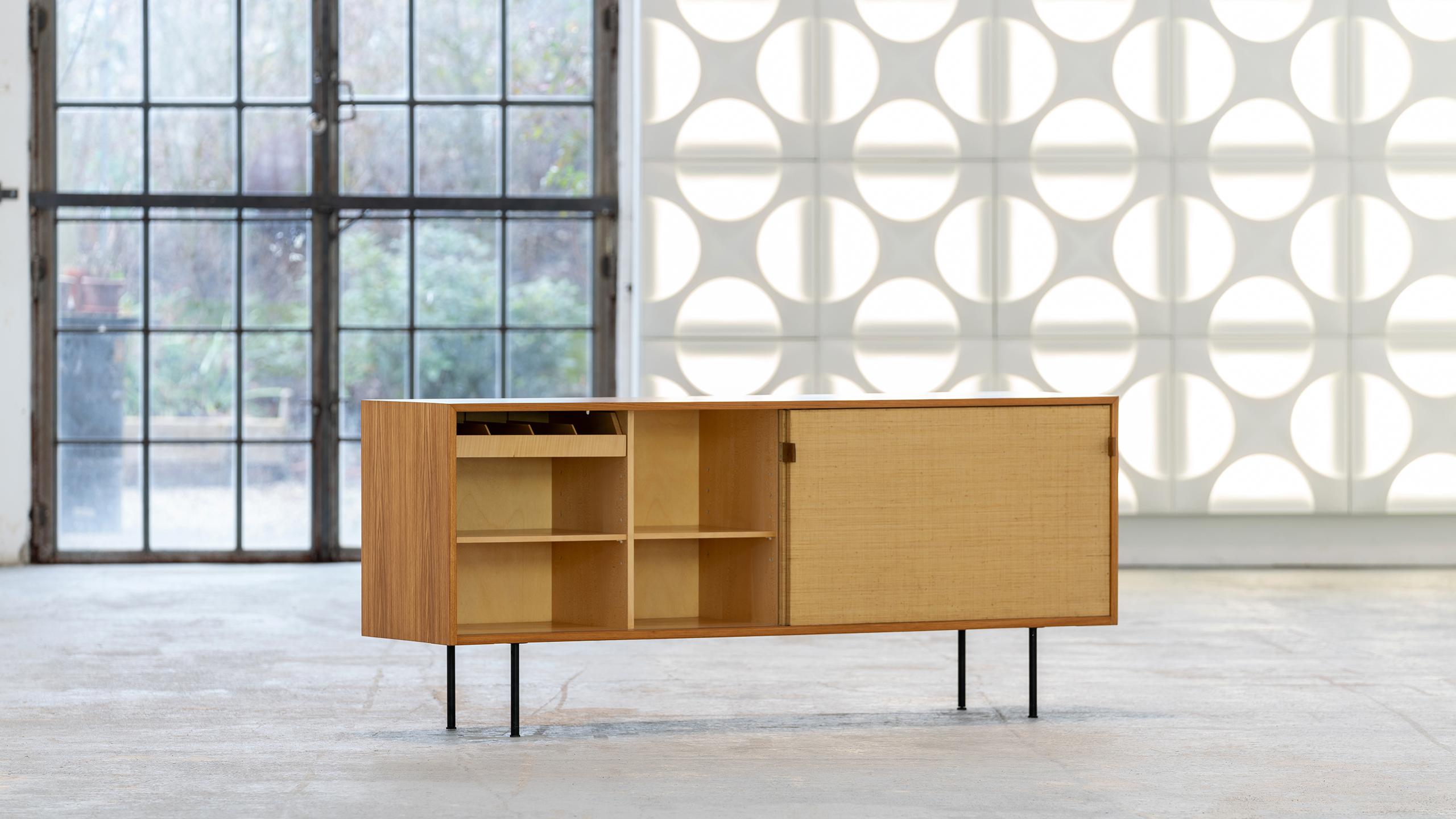 German Florence Knoll, Sideboard, 1968 Seagrass Doors & Ash Wood, Knoll International