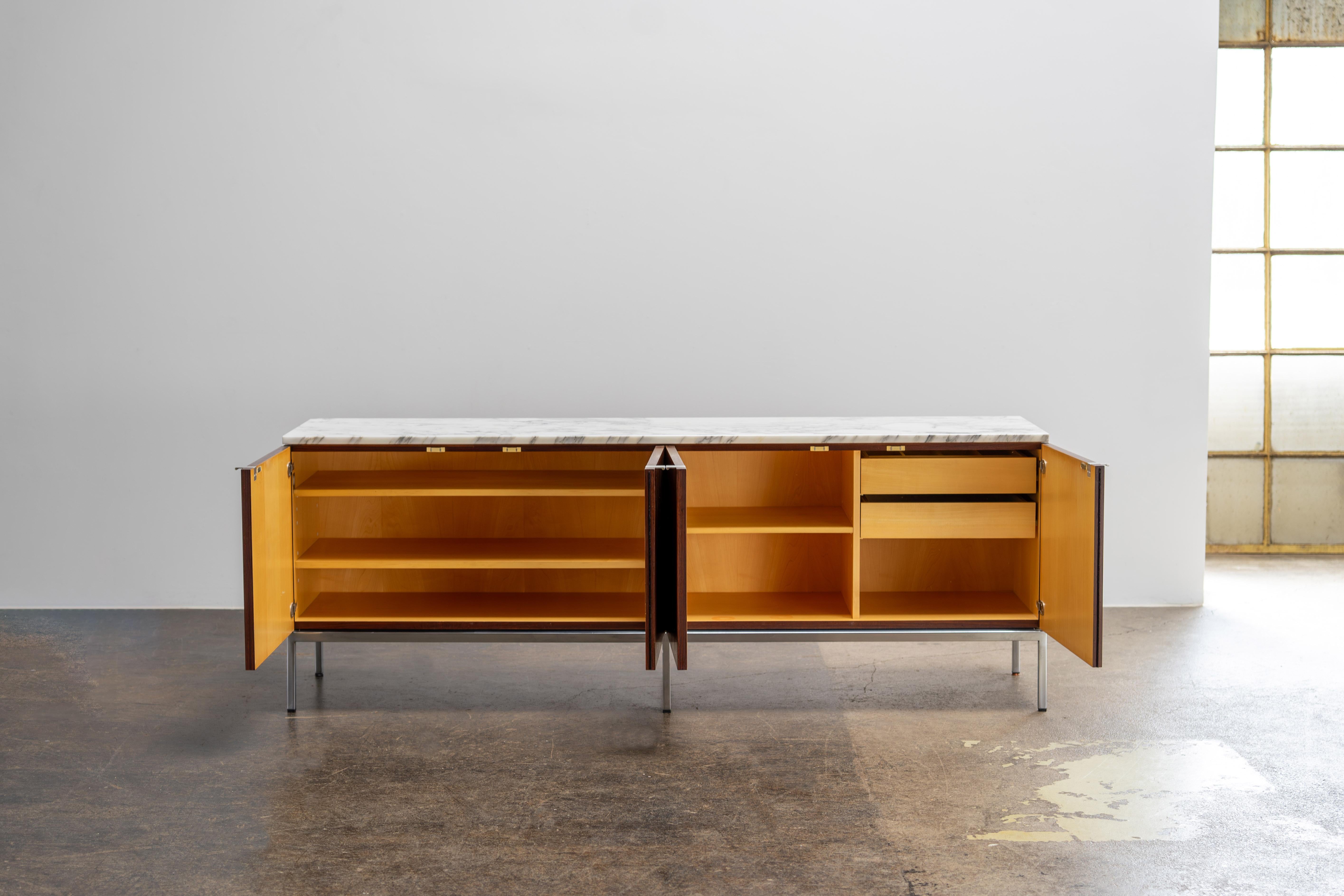 Florence Knoll - Credenza in palissandro indiano e marmo di Carrara, design 1954 in vendita 5