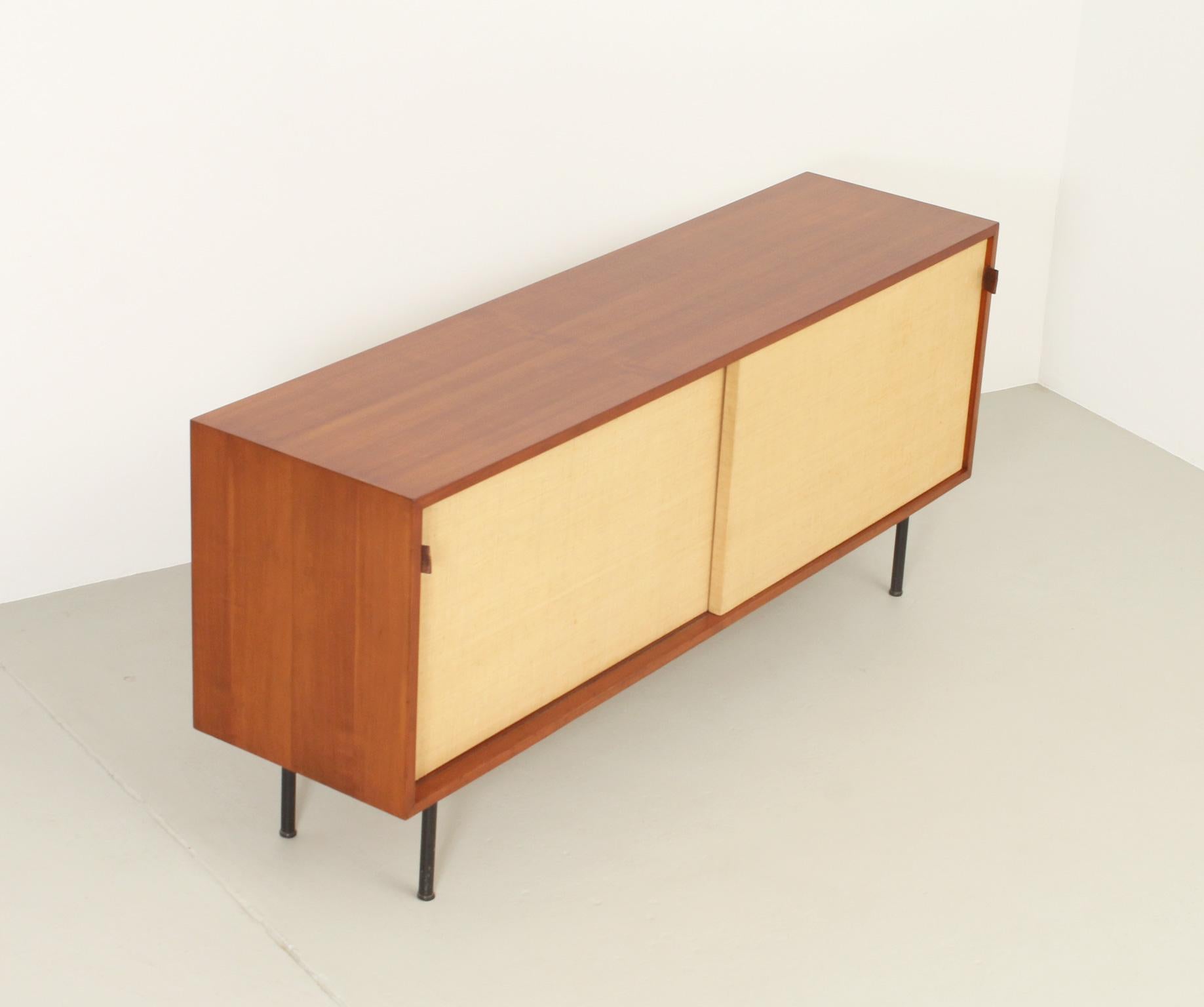 Florence Knoll Sideboard Model 116 with Seagrass Sliding Doors For Sale 5