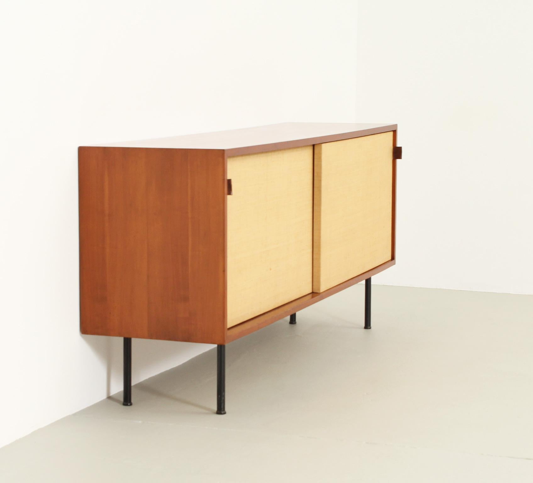 Florence Knoll Sideboard Model 116 with Seagrass Sliding Doors For Sale 6