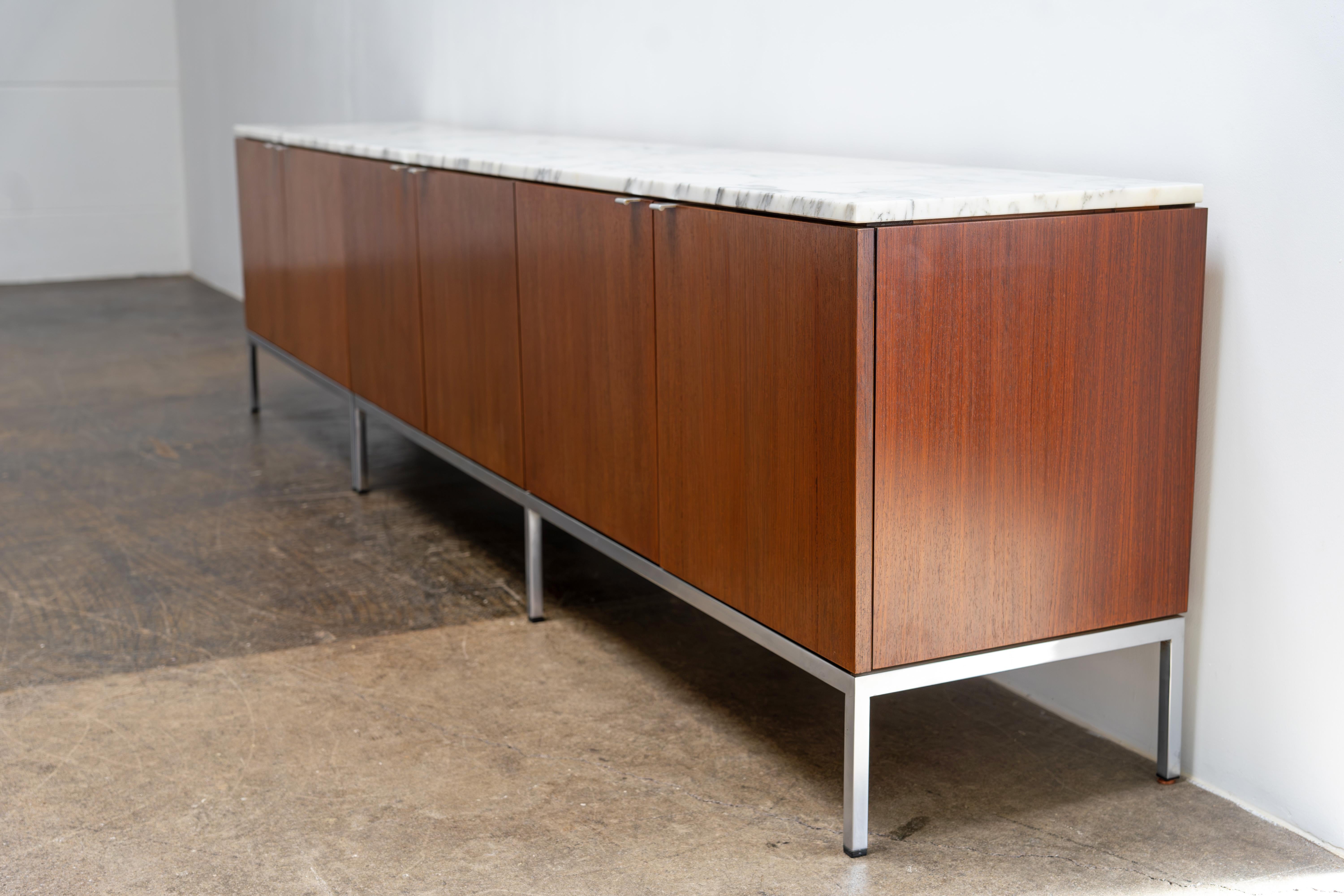 Florence Knoll - Credenze in palissandro indiano e marmo di Carrara, design 1954 In condizioni buone in vendita a Rosendahl, DE