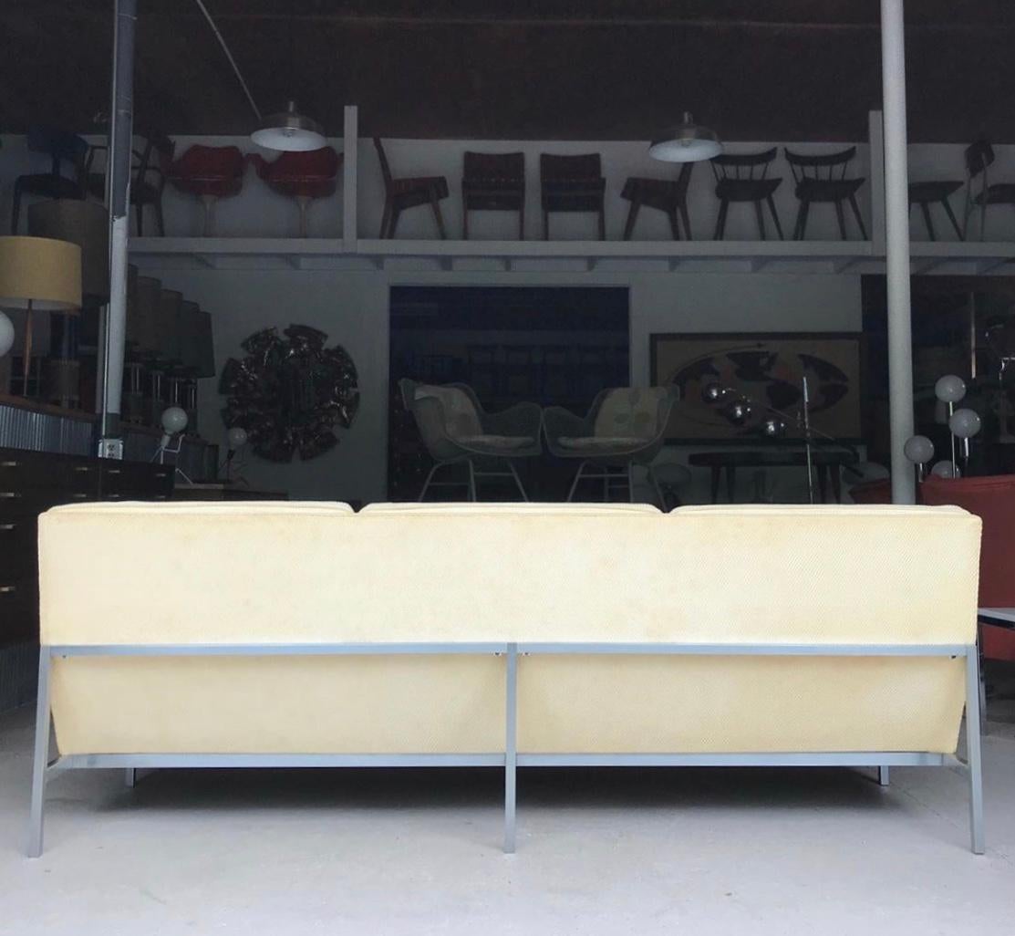 Florence Knoll Sofa In Good Condition In Brooklyn, NY