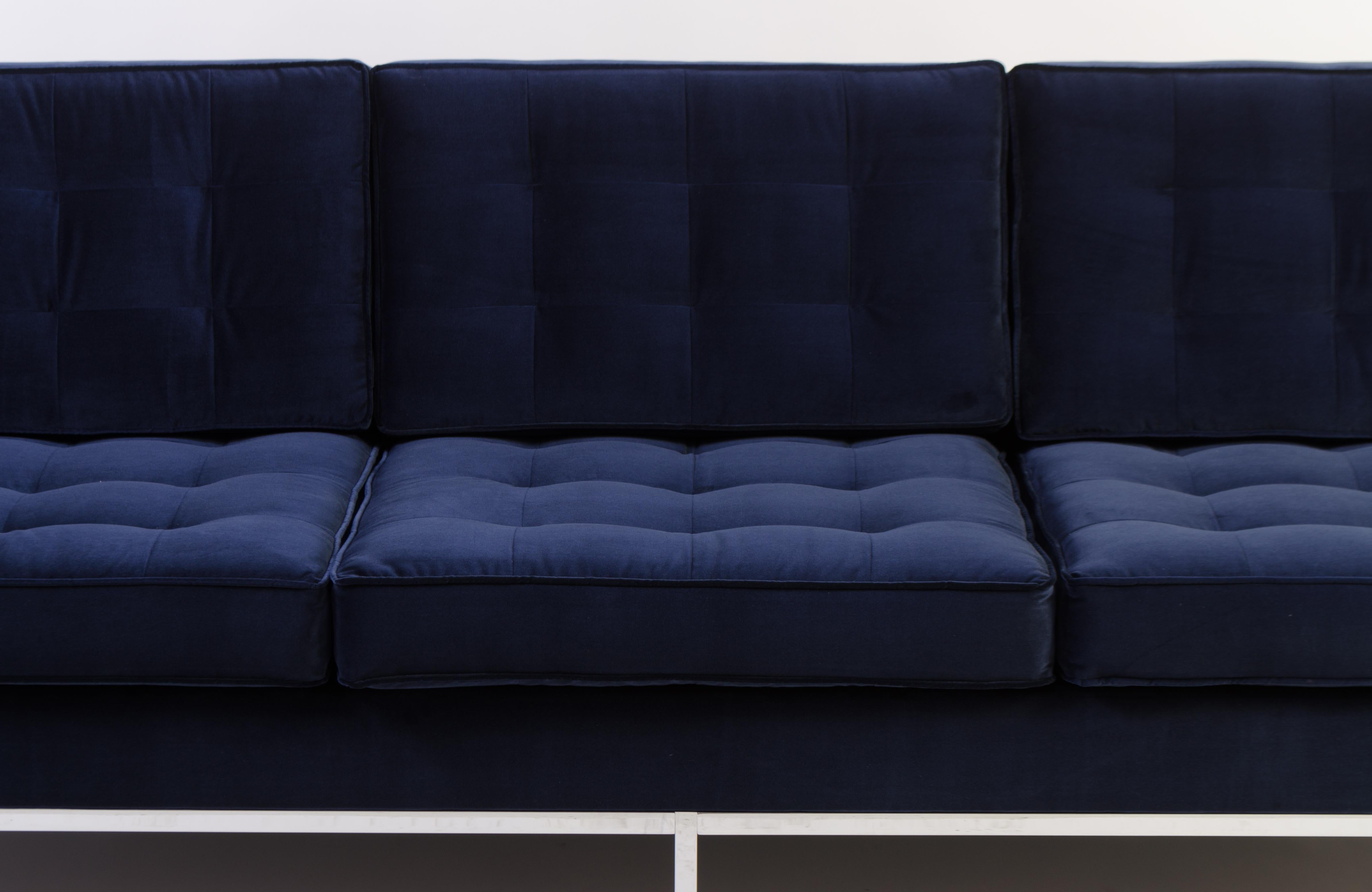 Florence Knoll Sofa in Navy Velvet In Excellent Condition In Wilton, CT