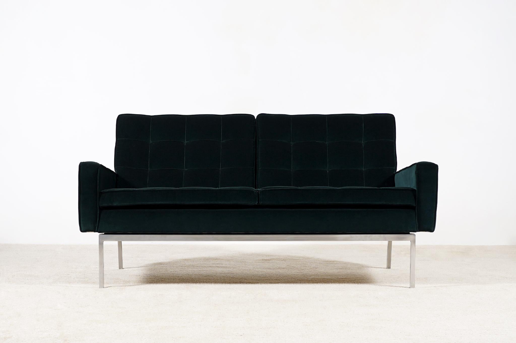 Two seat sofa model 66A designed by Florence Knoll and produced by Knoll International, circa 1960.
This chair was manufactured only from 1958 to 1975.
Newly re-upholstered with a dark green velvet from the Kvadrat Raf Simons collection.
Chromed