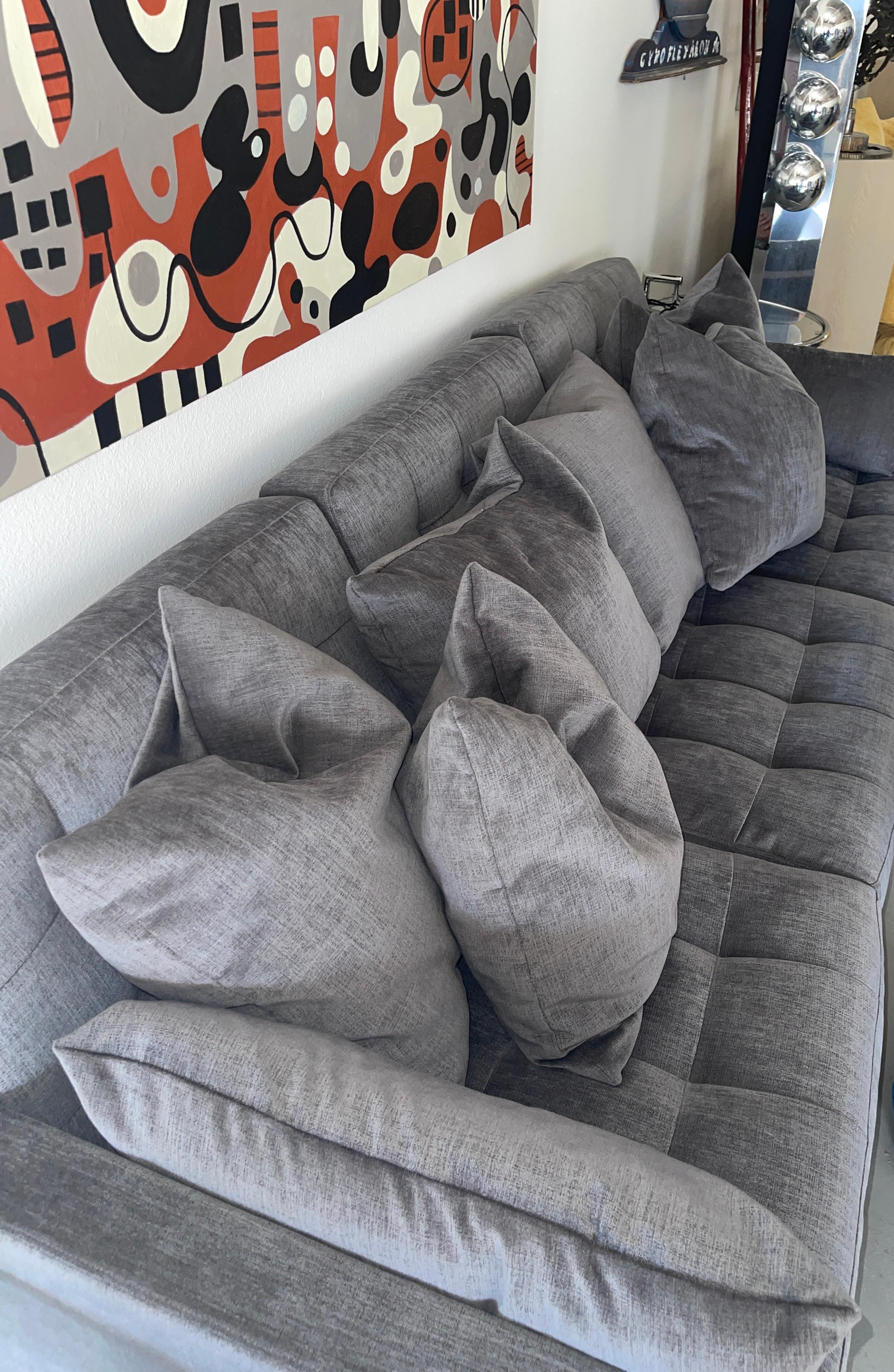 Florence Knoll Sofa with Down Cushions 4