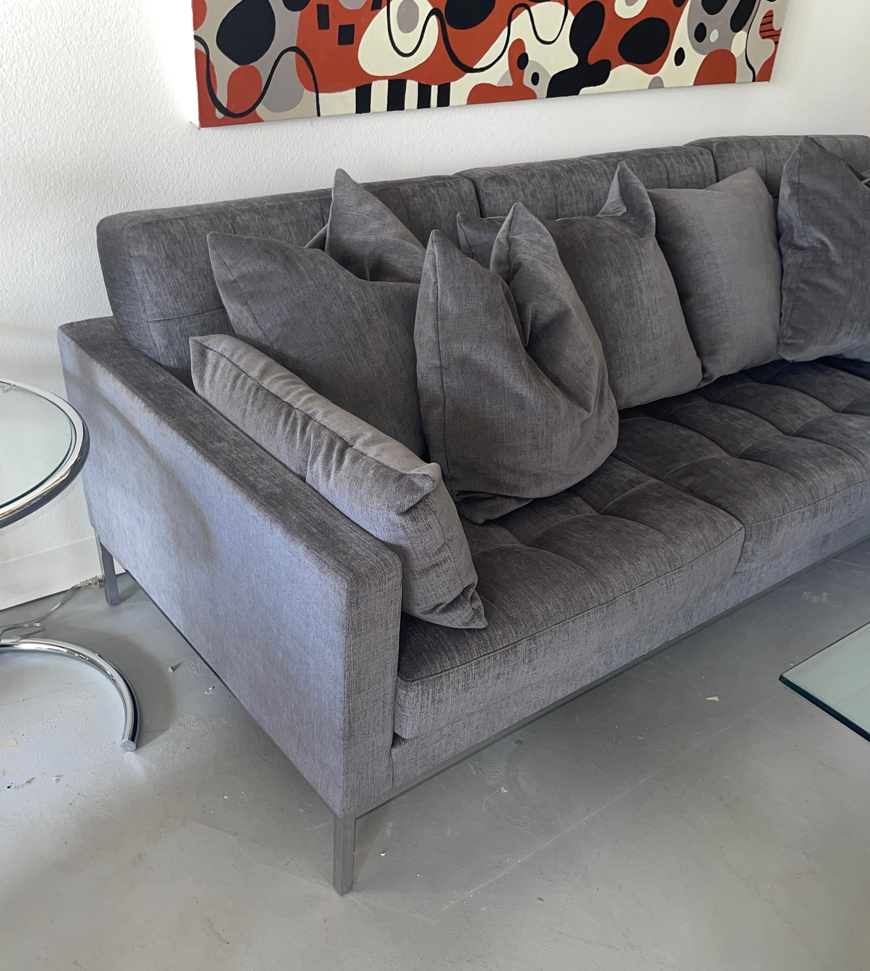 Florence Knoll Sofa with Down Cushions 6