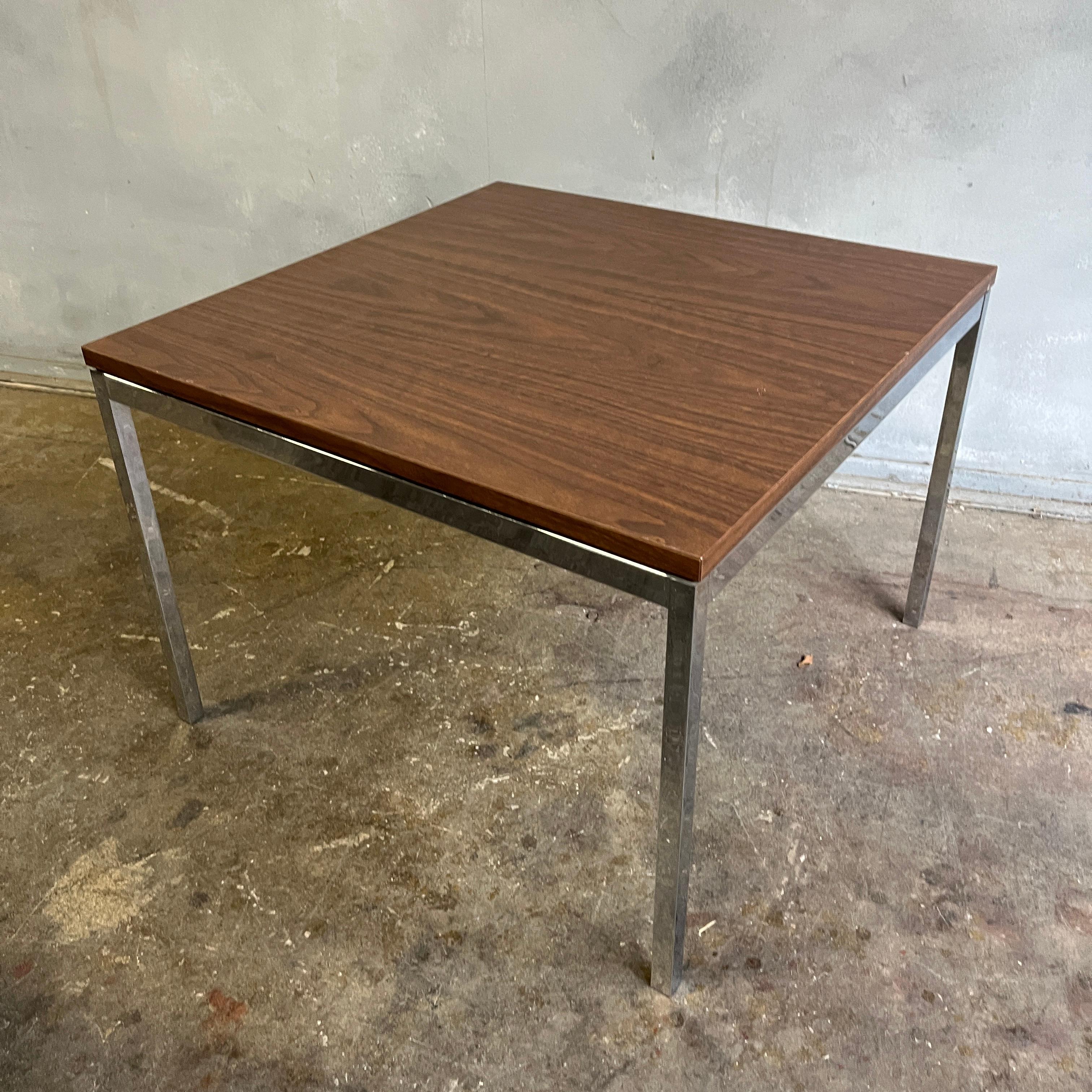 Florence Knoll Solid Chromed Steel Tables with Floating Walnut Laminate Tops For Sale 4