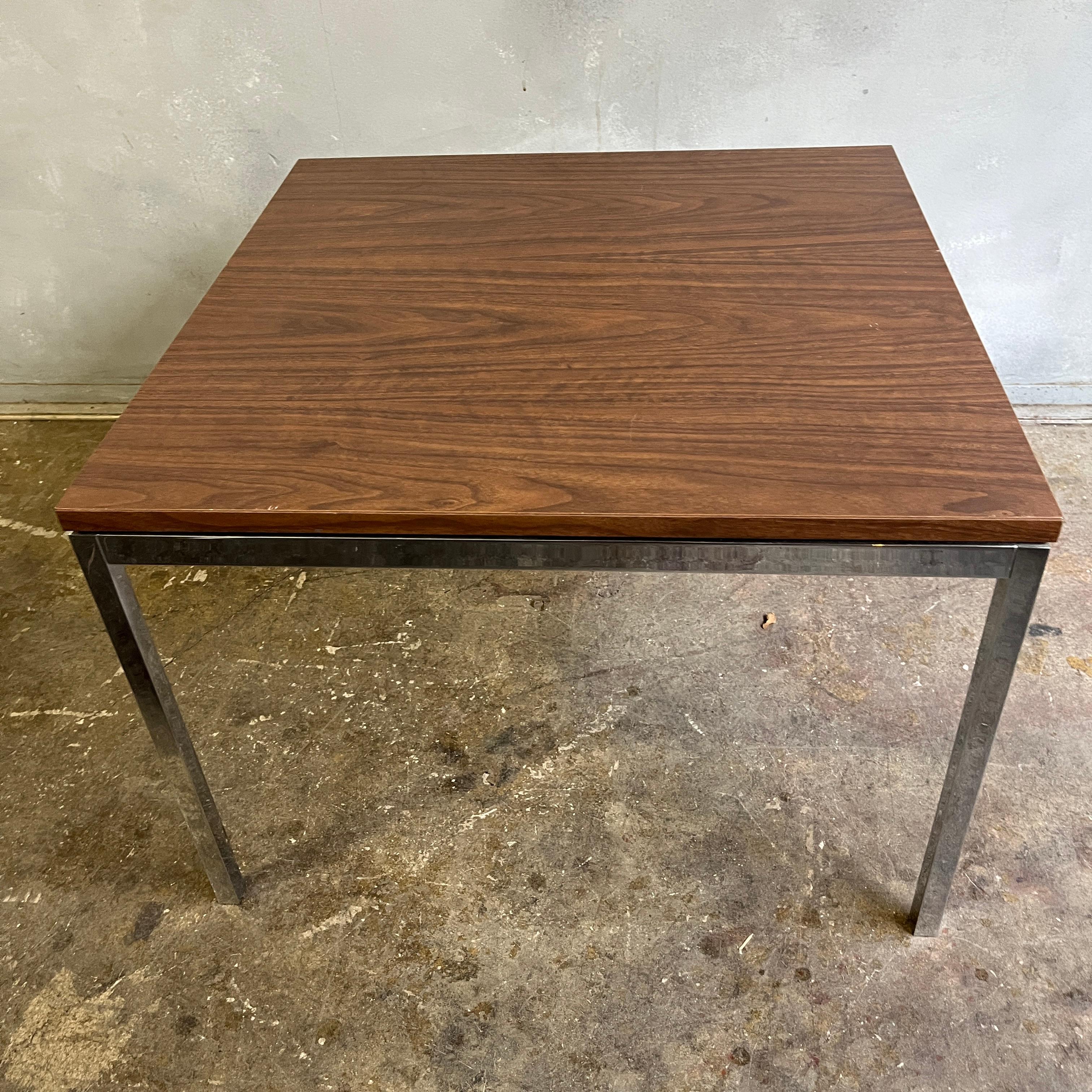 Florence Knoll Solid Chromed Steel Tables with Floating Walnut Laminate Tops For Sale 2