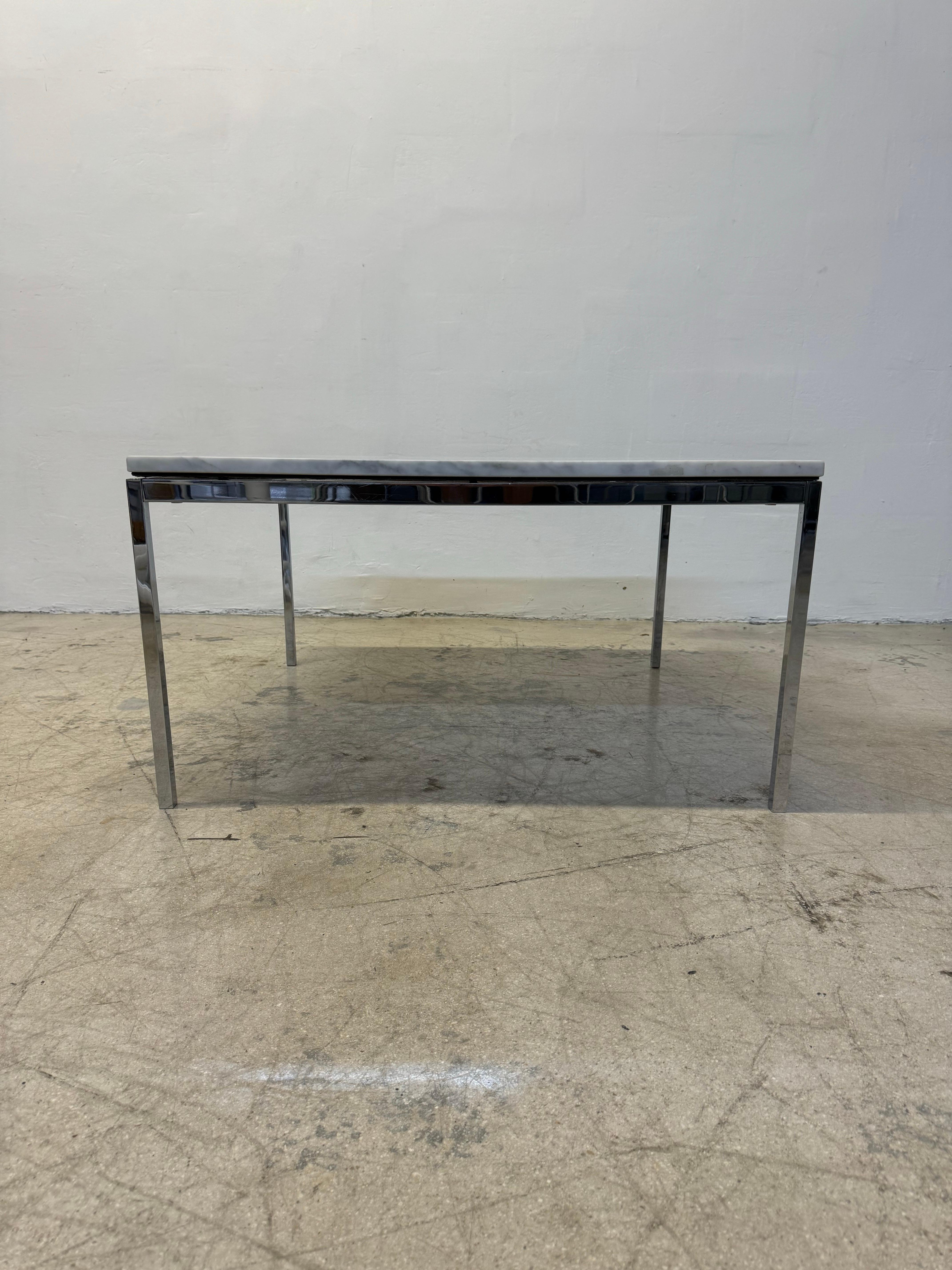 Chrome Table basse carrée Florence Knoll pour Knoll Studio en vente