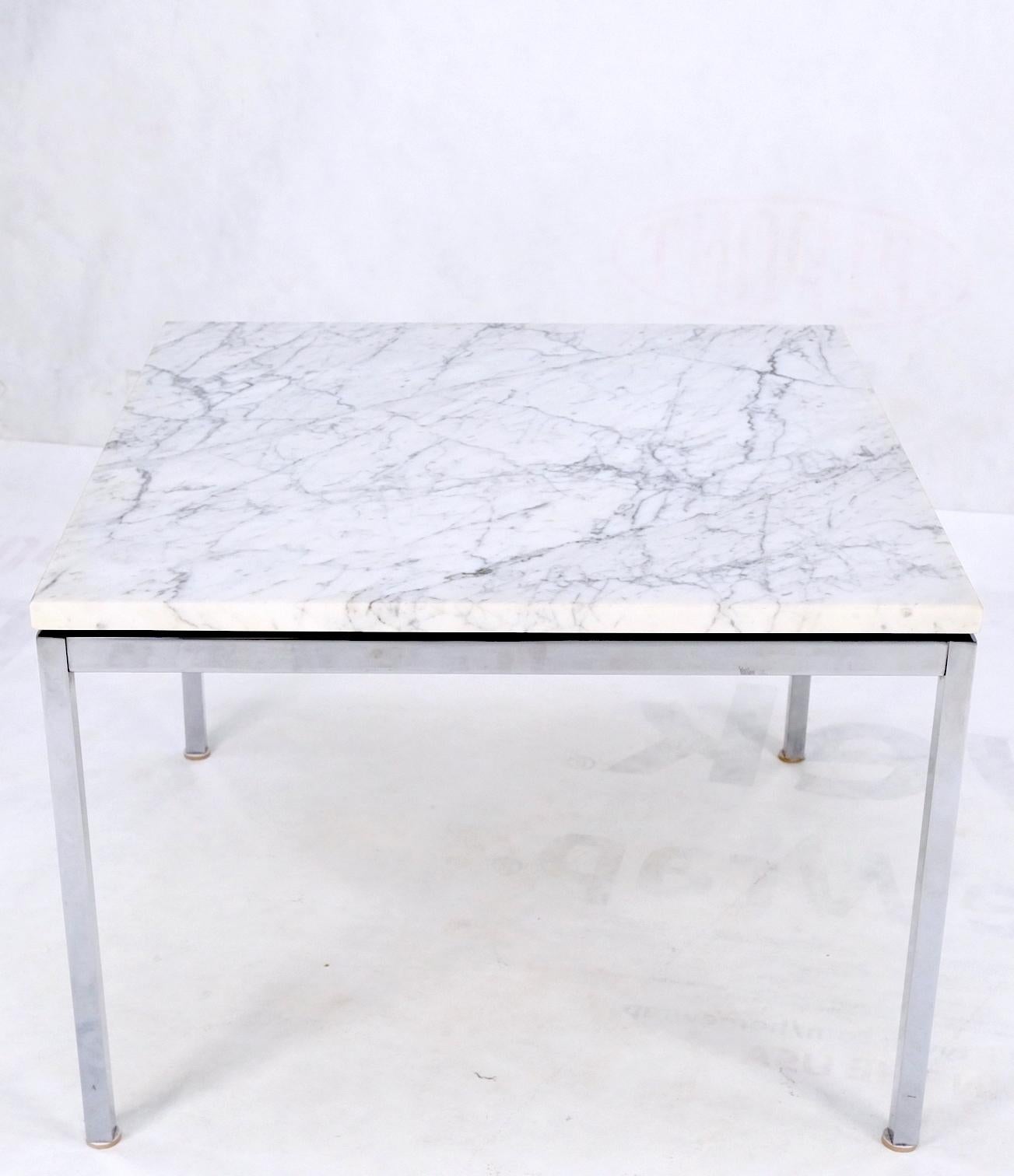 Table basse carrée Florence Knoll avec plateau en marbre et base chromée massive à l'extrémité latérale  en vente 5