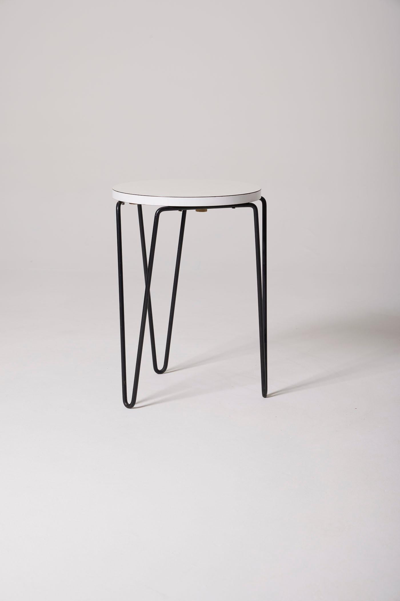 Stool model 75 designed by Florence Knoll for Knoll International, 1950s. White Formica seat resting on a black lacquered tubular base. In perfect condition.
DV504