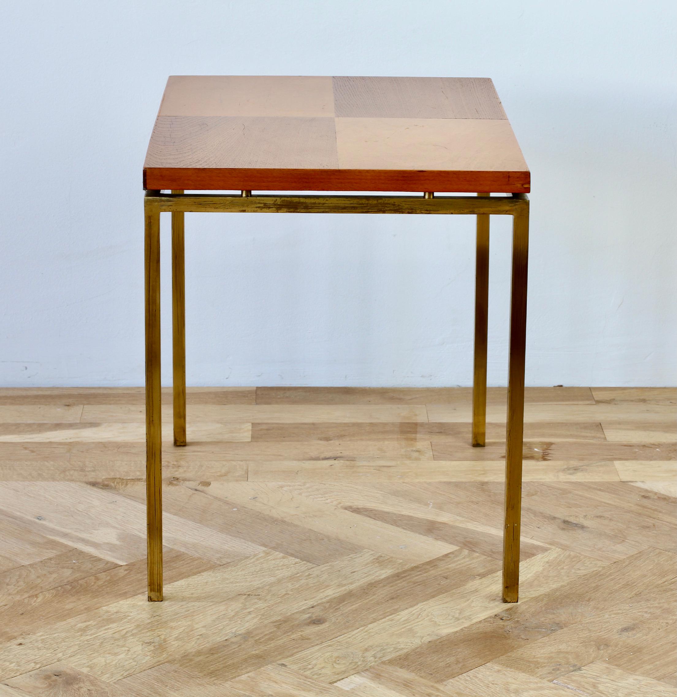 20th Century Florence Knoll Style Mid-Century Checked Wood Veneer & Brass Side or End Table For Sale