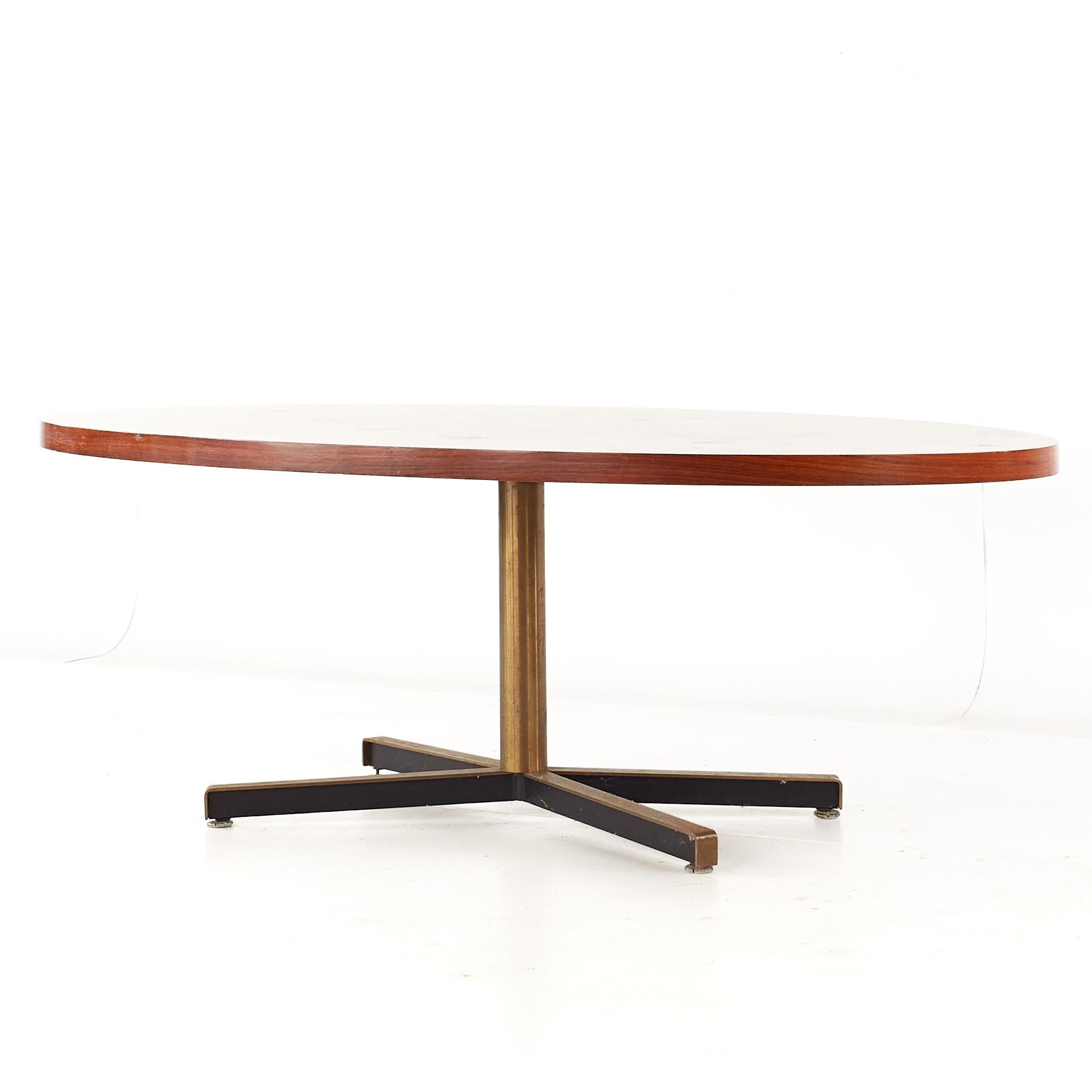 Mid-Century Modern Florence Knoll Style Mid Century Rosewood and Brass Dining Table For Sale