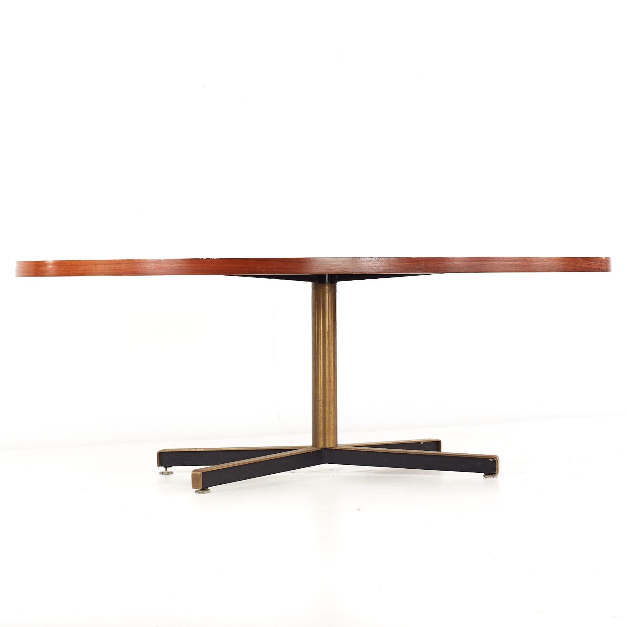 Florence Knoll Style Mid Century Rosewood and Brass Dining Table For Sale 1